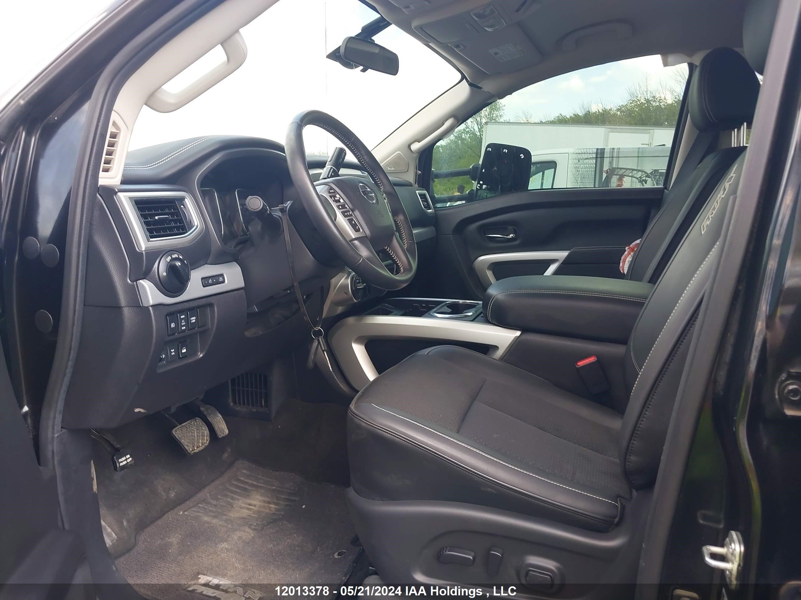 Photo 4 VIN: 1N6AA1E56KN526552 - NISSAN TITAN 