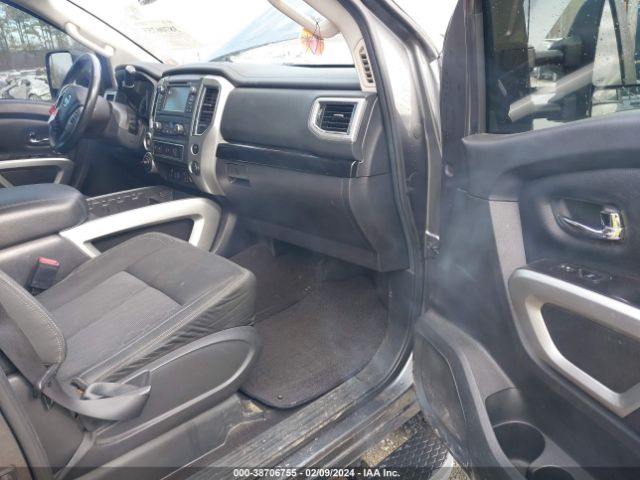 Photo 4 VIN: 1N6AA1E57HN516928 - NISSAN TITAN 