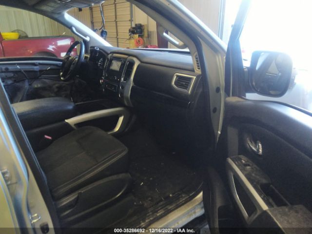 Photo 4 VIN: 1N6AA1E58JN505622 - NISSAN TITAN 