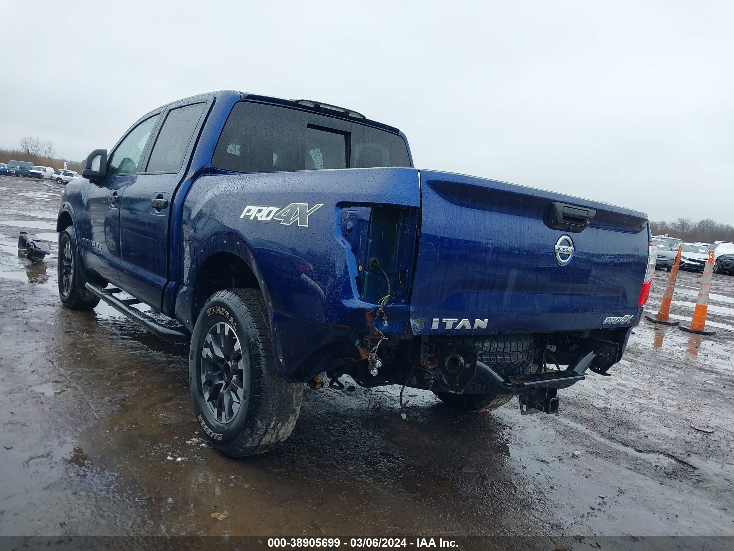 Photo 2 VIN: 1N6AA1E58KN506805 - NISSAN TITAN 