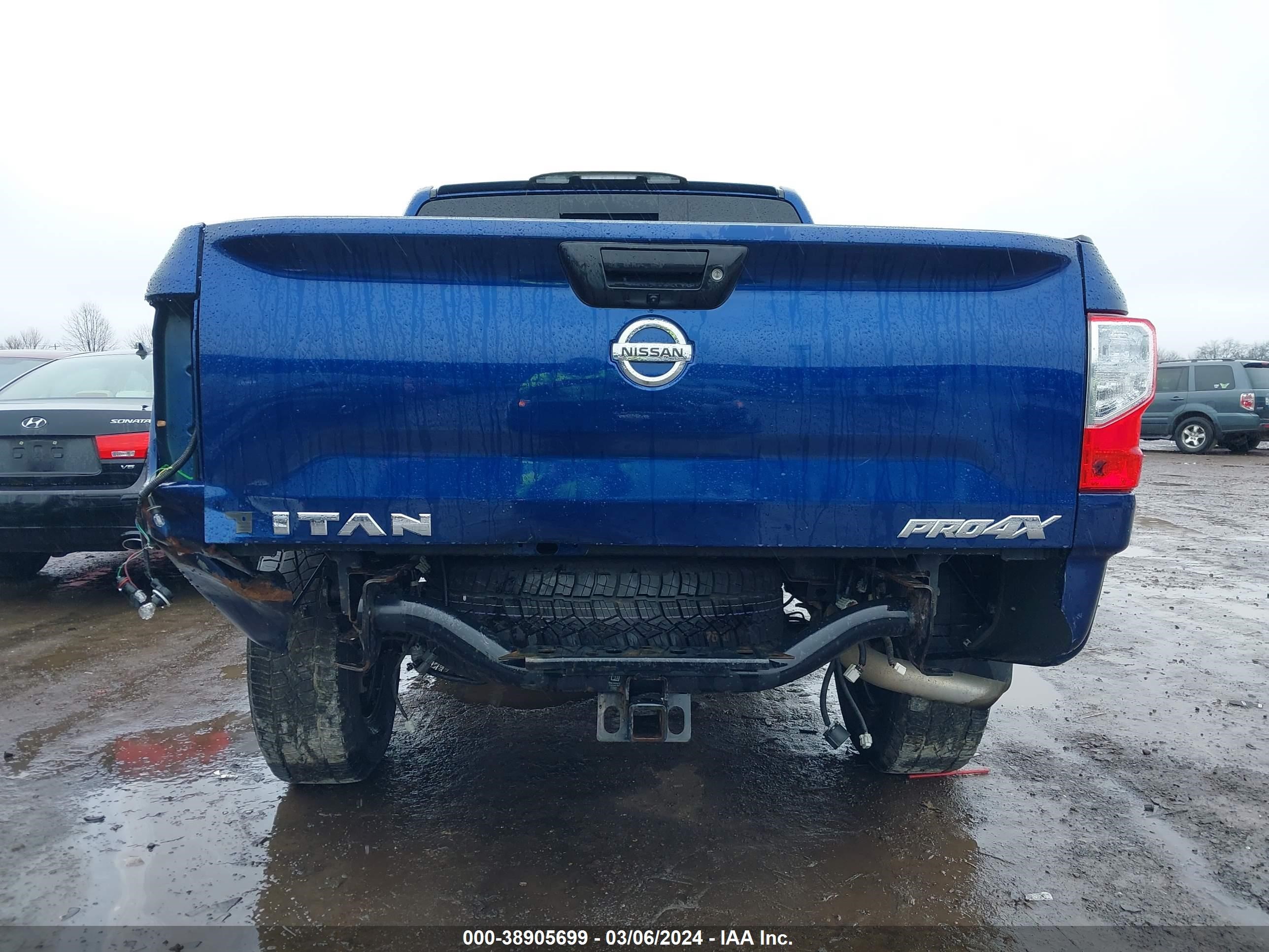 Photo 5 VIN: 1N6AA1E58KN506805 - NISSAN TITAN 