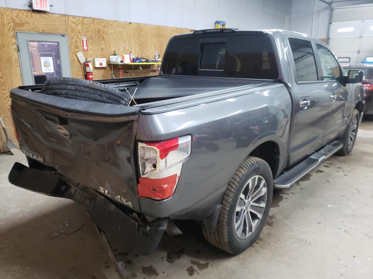 Photo 3 VIN: 1N6AA1E58KN509722 - NISSAN TITAN 