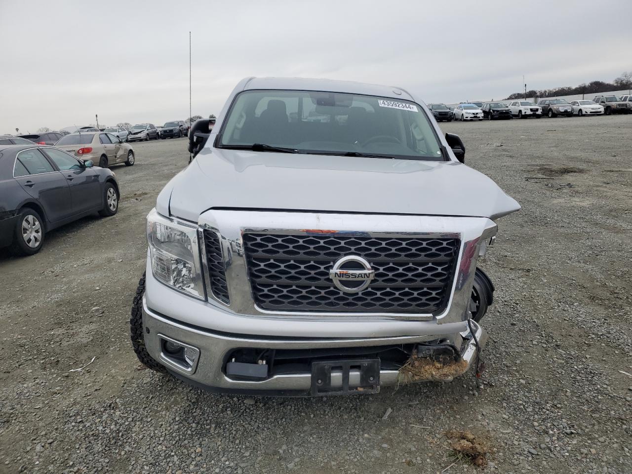 Photo 4 VIN: 1N6AA1E59HN572613 - NISSAN TITAN 