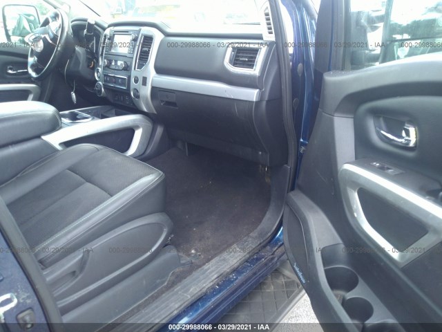 Photo 4 VIN: 1N6AA1E59JN512398 - NISSAN TITAN 