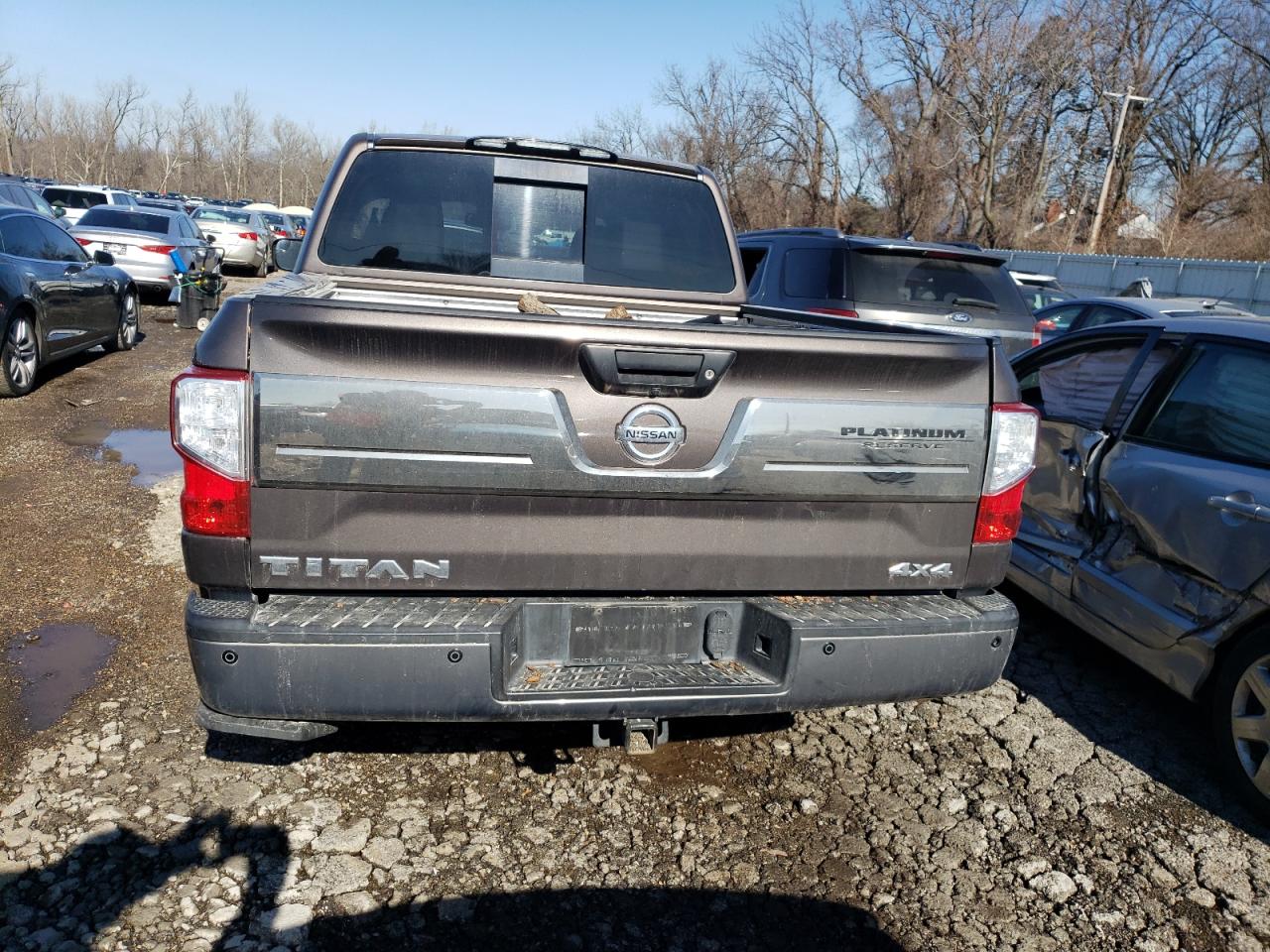 Photo 5 VIN: 1N6AA1E59JN513437 - NISSAN TITAN 