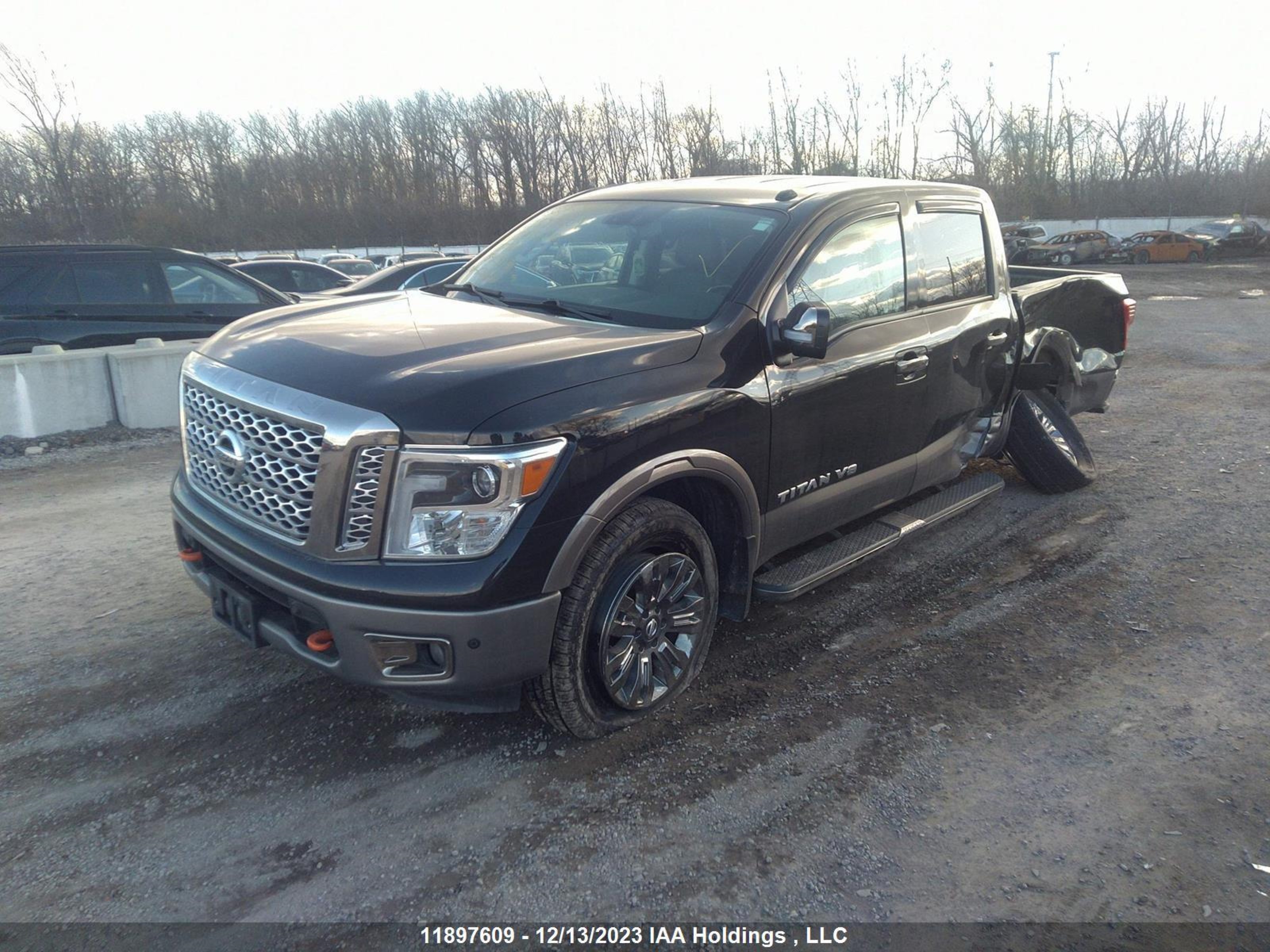 Photo 1 VIN: 1N6AA1E59JN542923 - NISSAN TITAN 