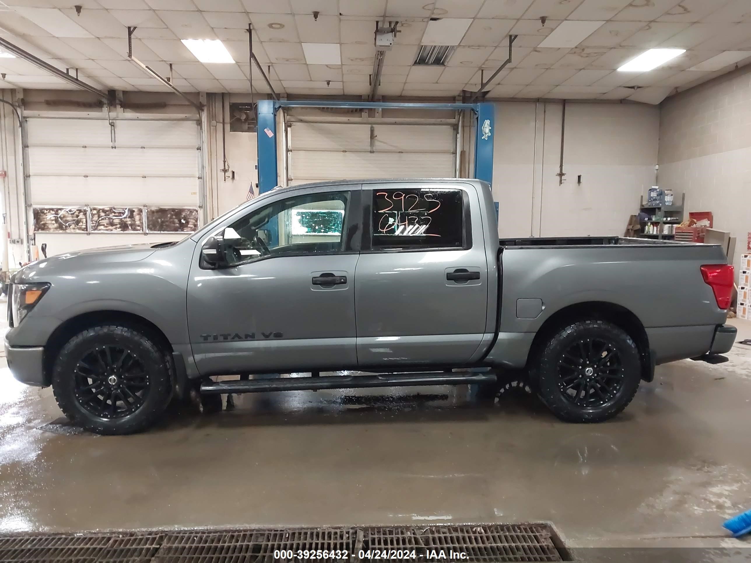 Photo 14 VIN: 1N6AA1E59JN543621 - NISSAN TITAN 