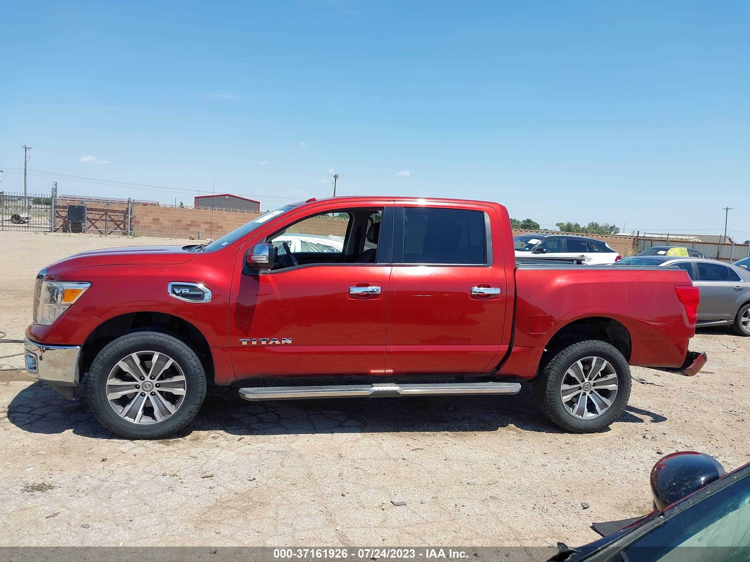 Photo 13 VIN: 1N6AA1E5XHN538776 - NISSAN TITAN 