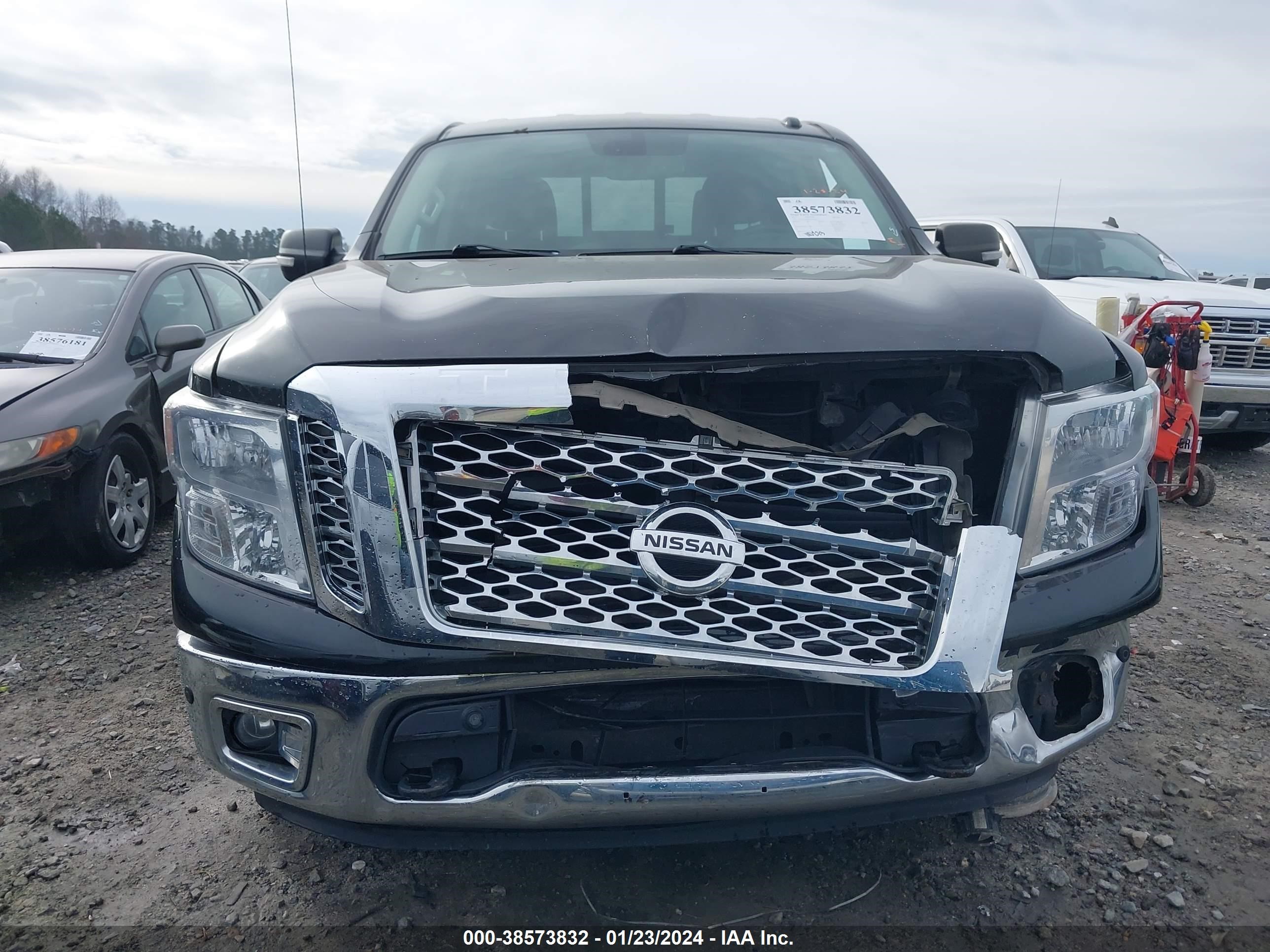 Photo 11 VIN: 1N6AA1E5XHN545937 - NISSAN TITAN 