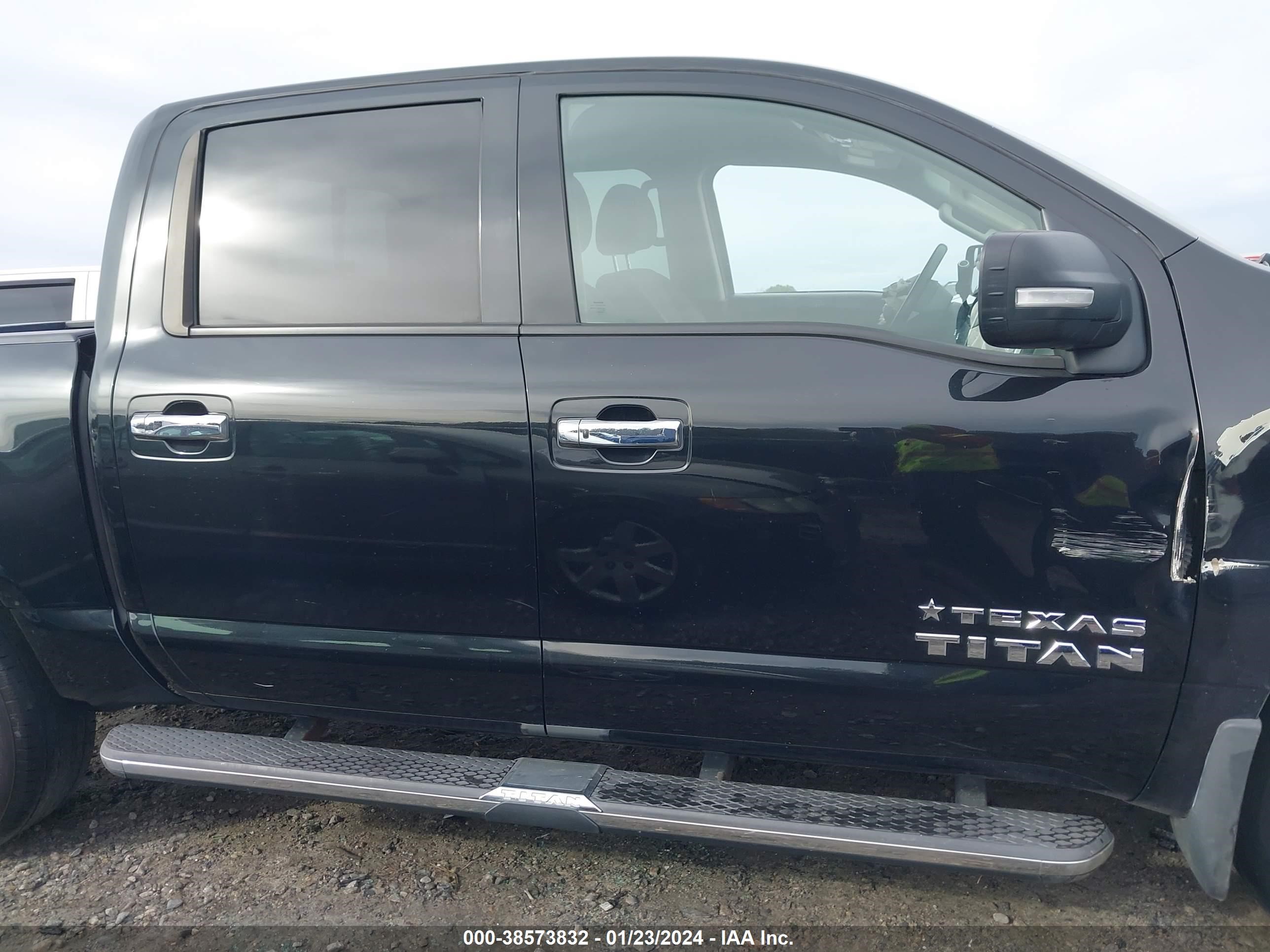 Photo 12 VIN: 1N6AA1E5XHN545937 - NISSAN TITAN 