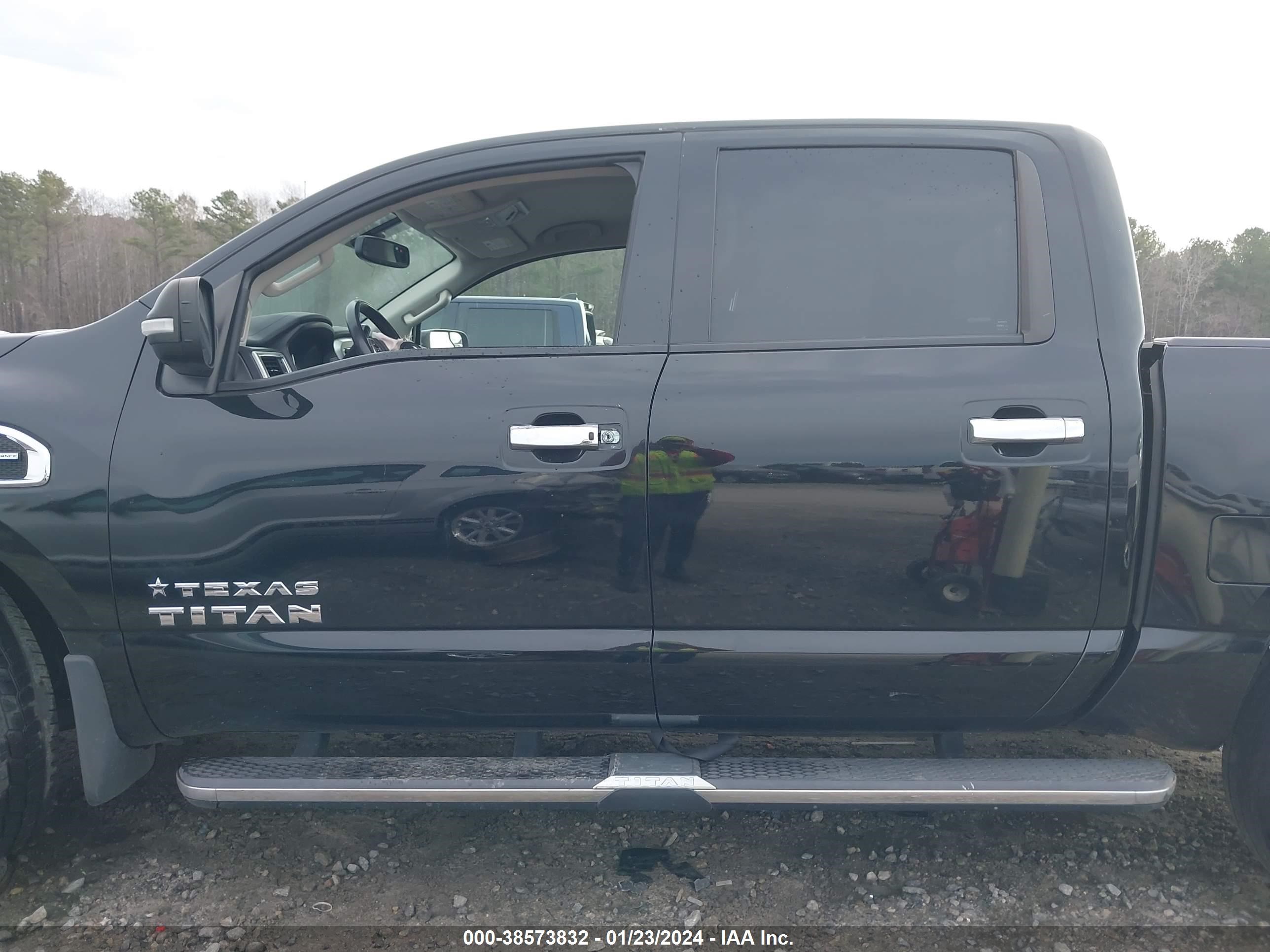 Photo 13 VIN: 1N6AA1E5XHN545937 - NISSAN TITAN 