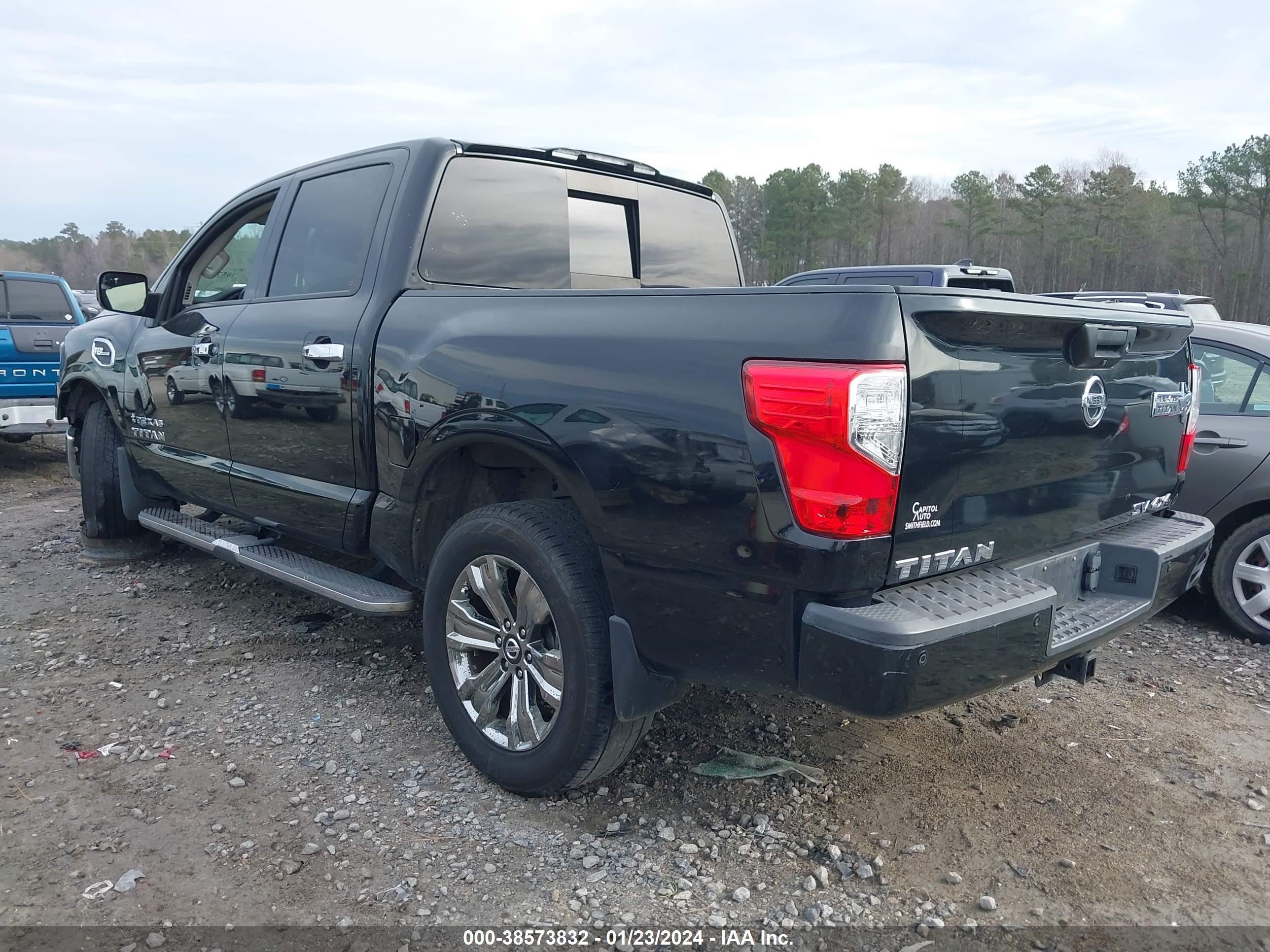 Photo 2 VIN: 1N6AA1E5XHN545937 - NISSAN TITAN 