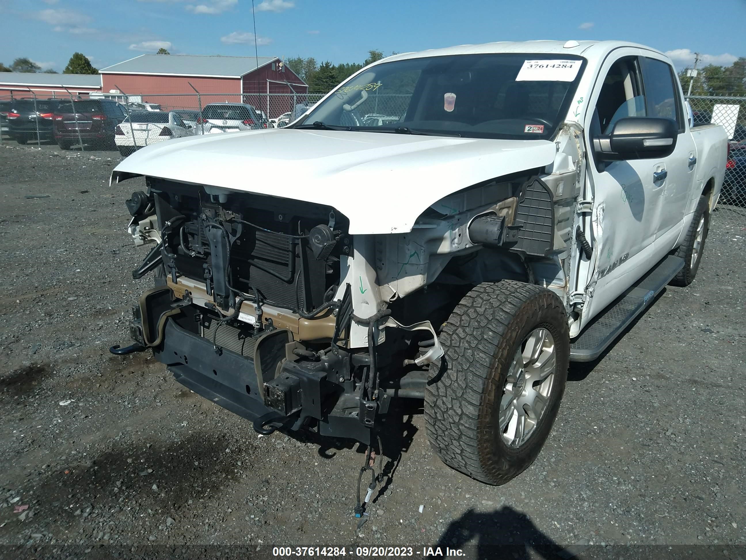 Photo 5 VIN: 1N6AA1E5XJN509333 - NISSAN TITAN 