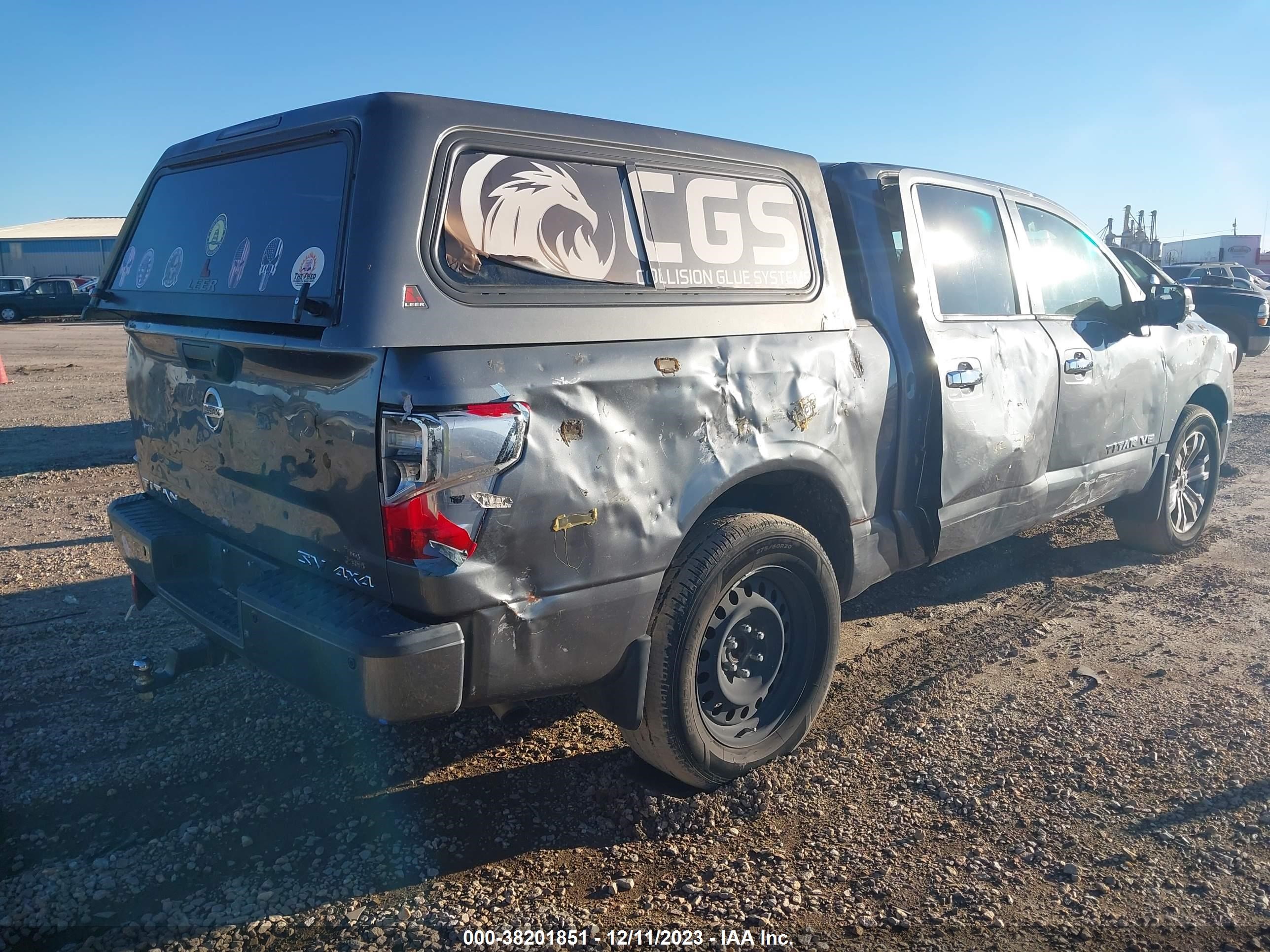 Photo 3 VIN: 1N6AA1E5XJN514449 - NISSAN TITAN 