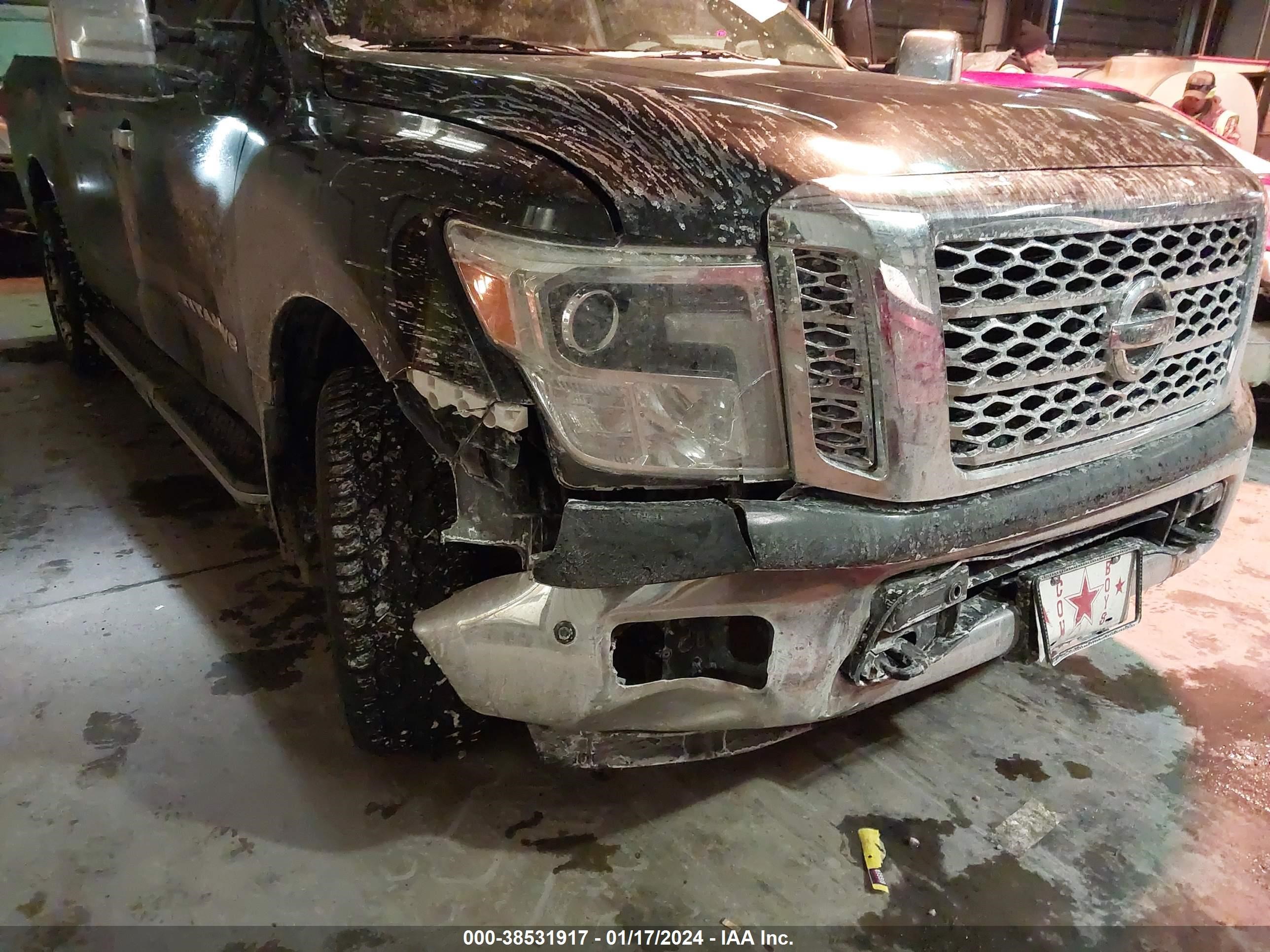 Photo 5 VIN: 1N6AA1E5XJN529632 - NISSAN TITAN 