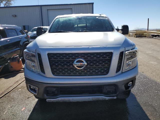 Photo 4 VIN: 1N6AA1E5XKN527669 - NISSAN TITAN 