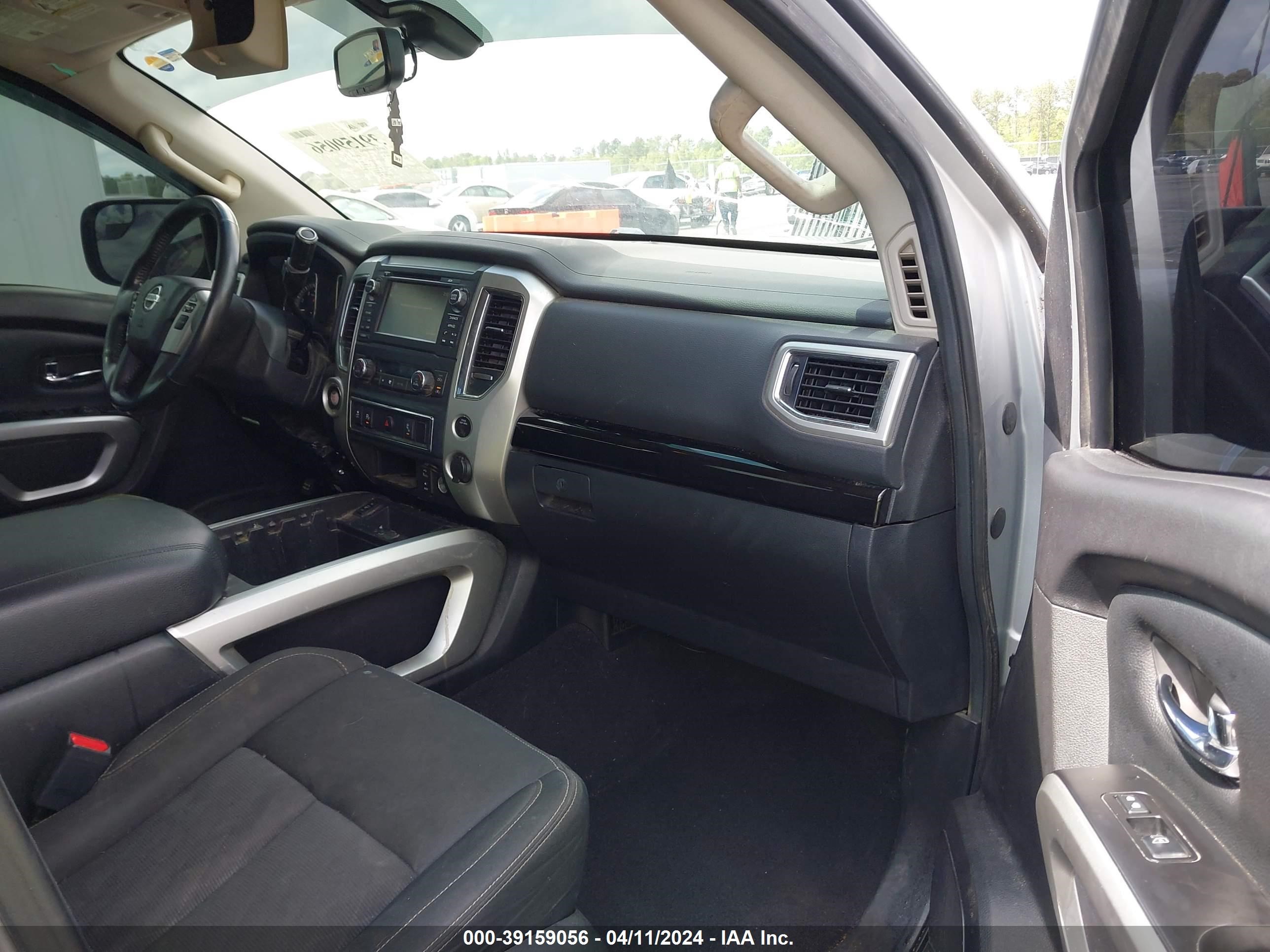 Photo 4 VIN: 1N6AA1E62HN514254 - NISSAN TITAN 