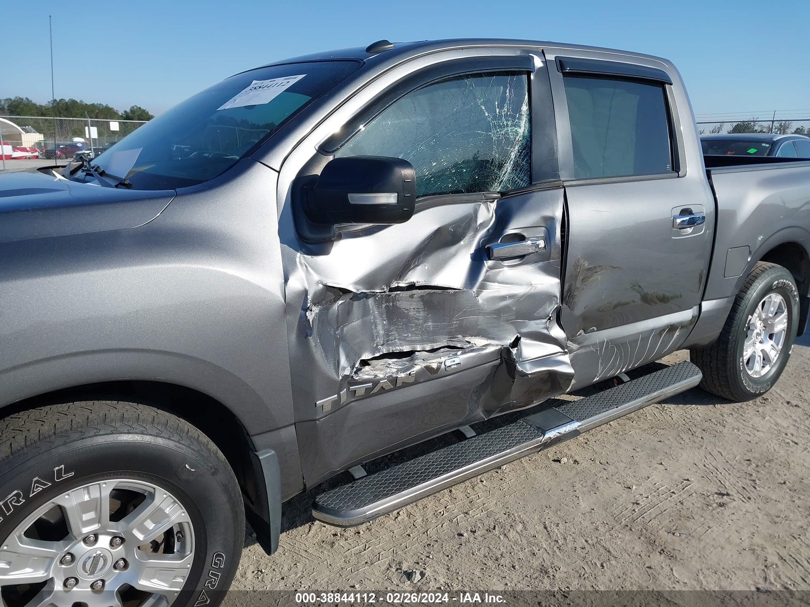 Photo 5 VIN: 1N6AA1E62KN501642 - NISSAN TITAN 