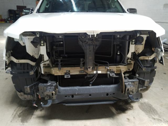 Photo 8 VIN: 1N6AA1E63HN504672 - NISSAN TITAN SV 