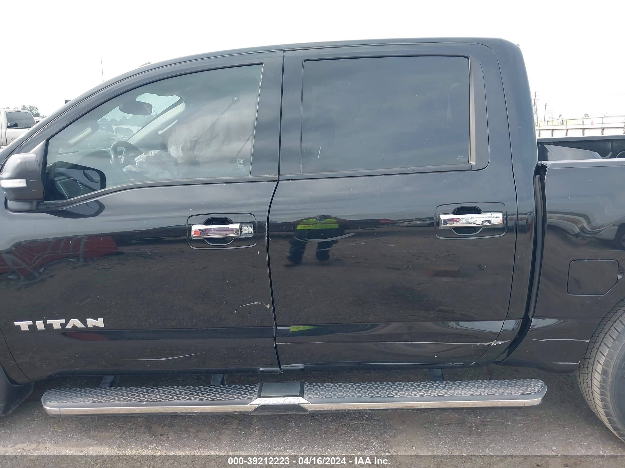 Photo 13 VIN: 1N6AA1E63HN559266 - NISSAN TITAN 