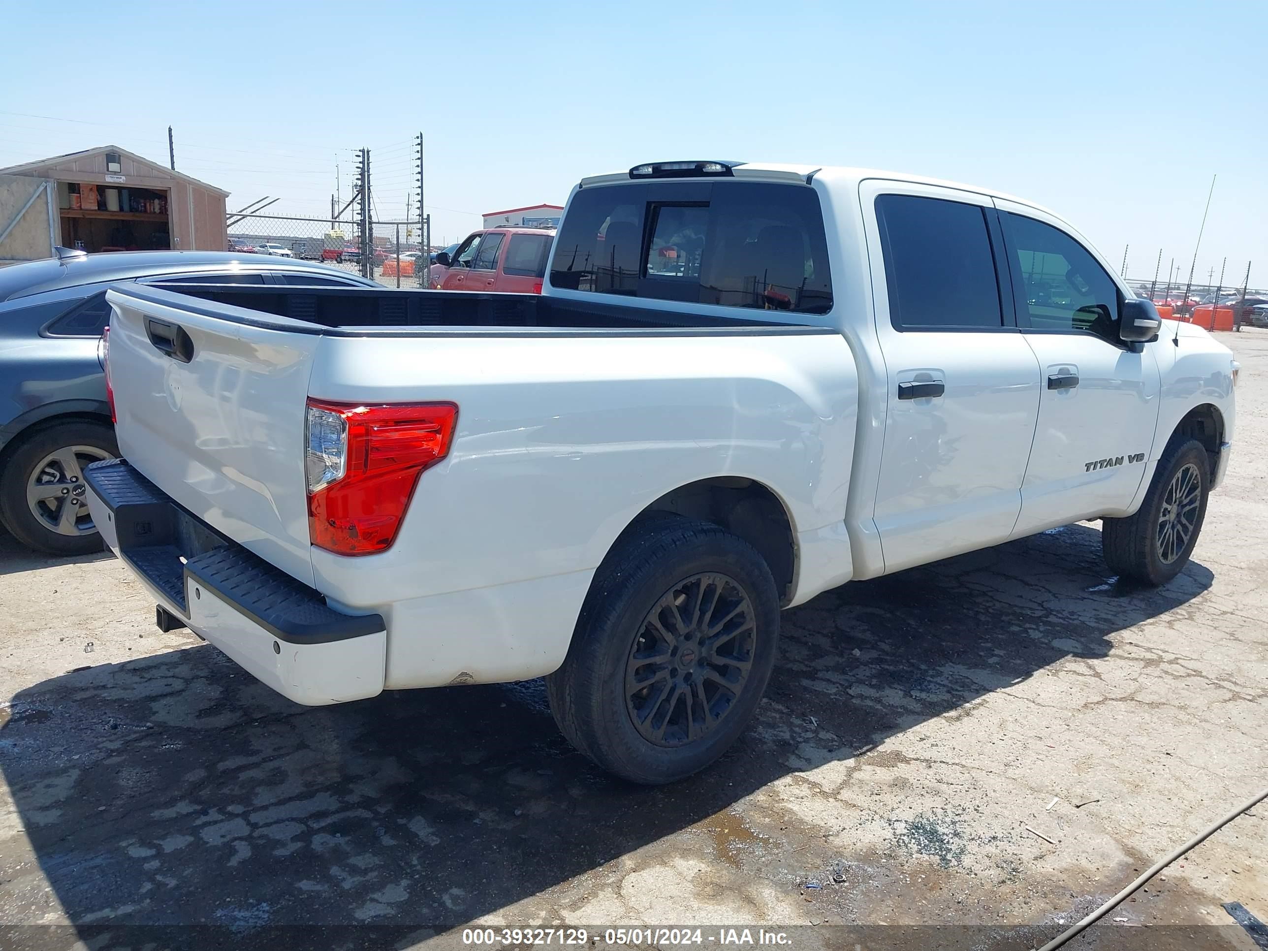 Photo 3 VIN: 1N6AA1E63JN546023 - NISSAN TITAN 