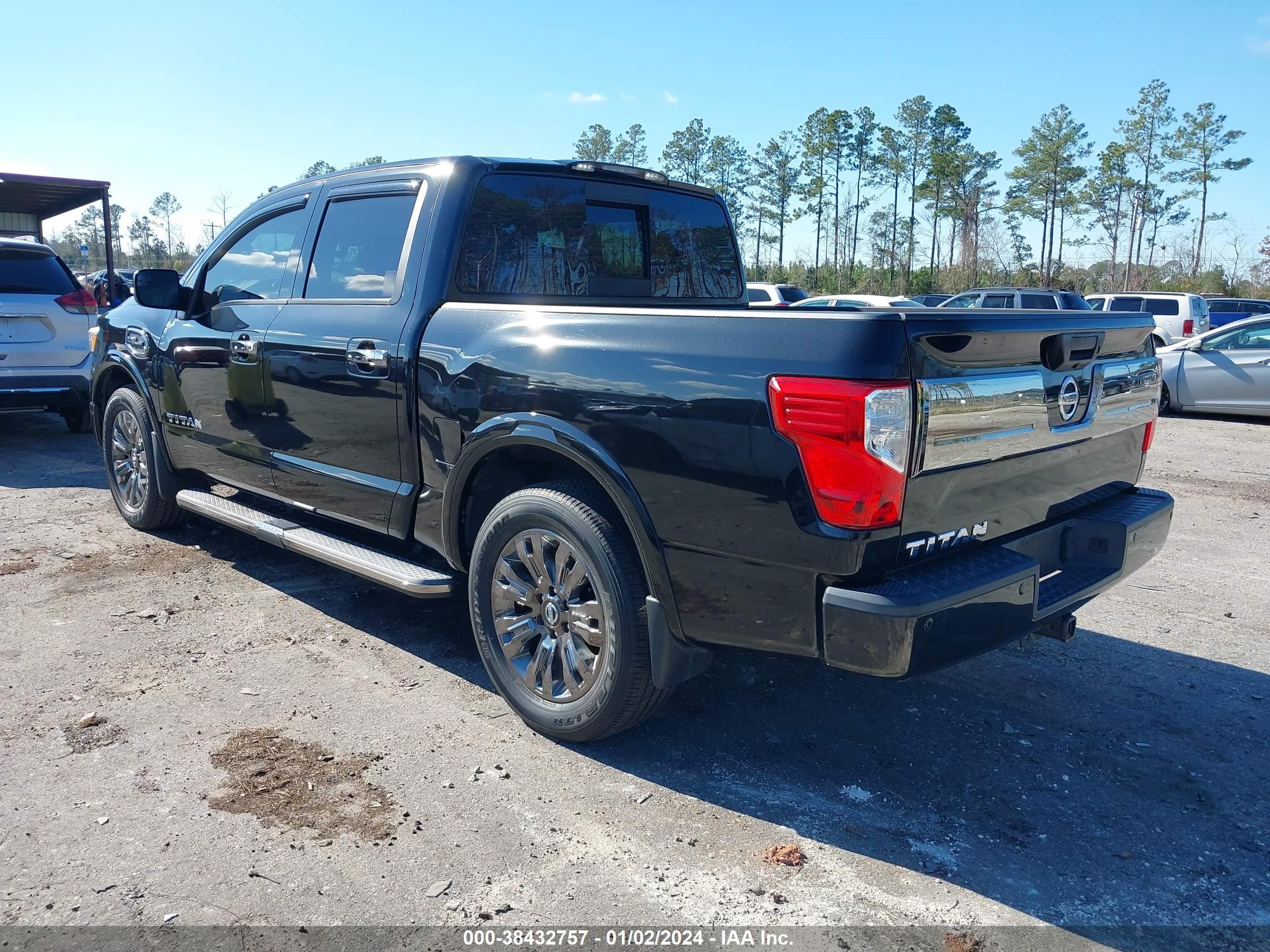 Photo 2 VIN: 1N6AA1E64HN505264 - NISSAN TITAN 