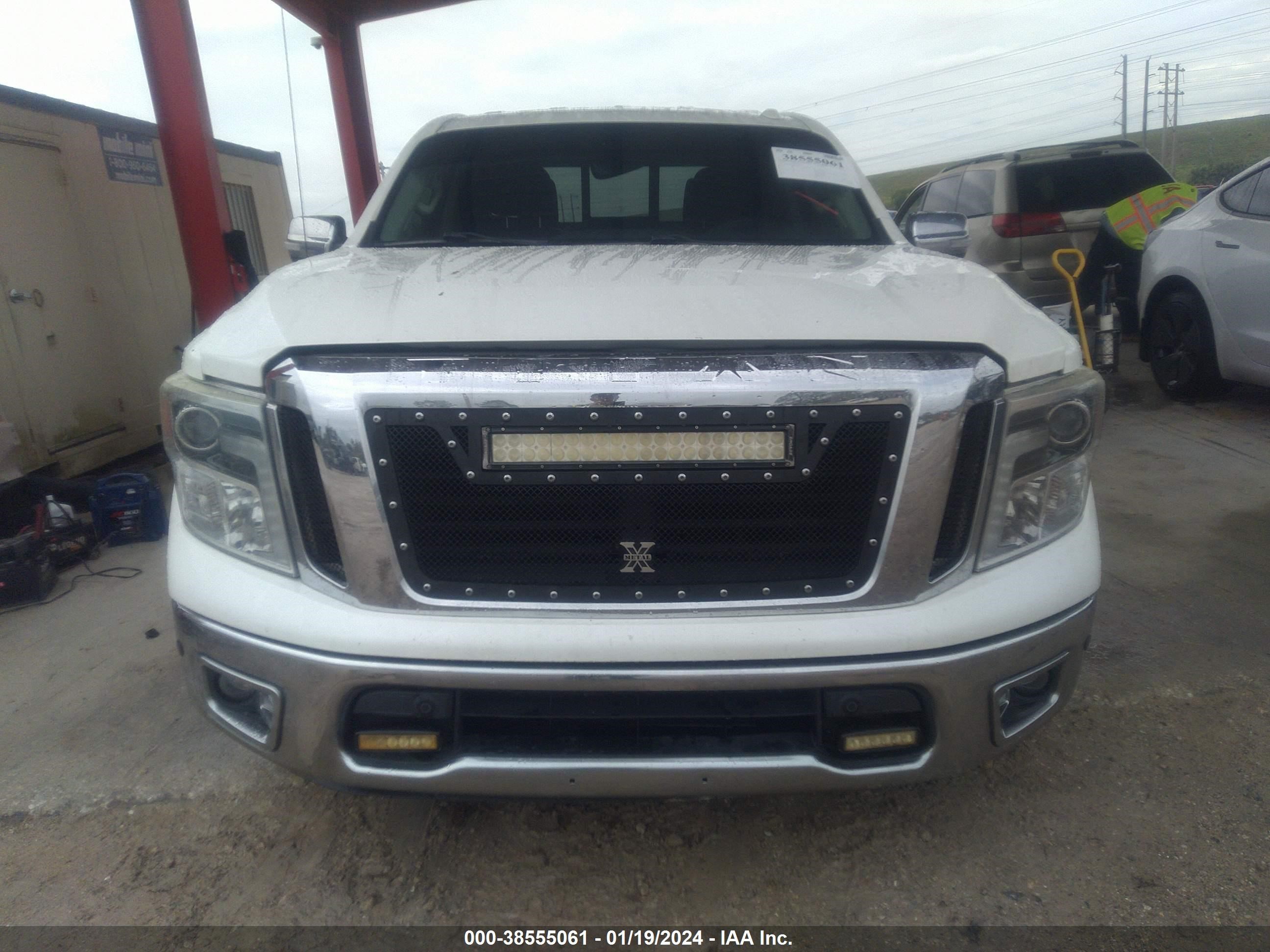 Photo 12 VIN: 1N6AA1E64HN530102 - NISSAN TITAN 