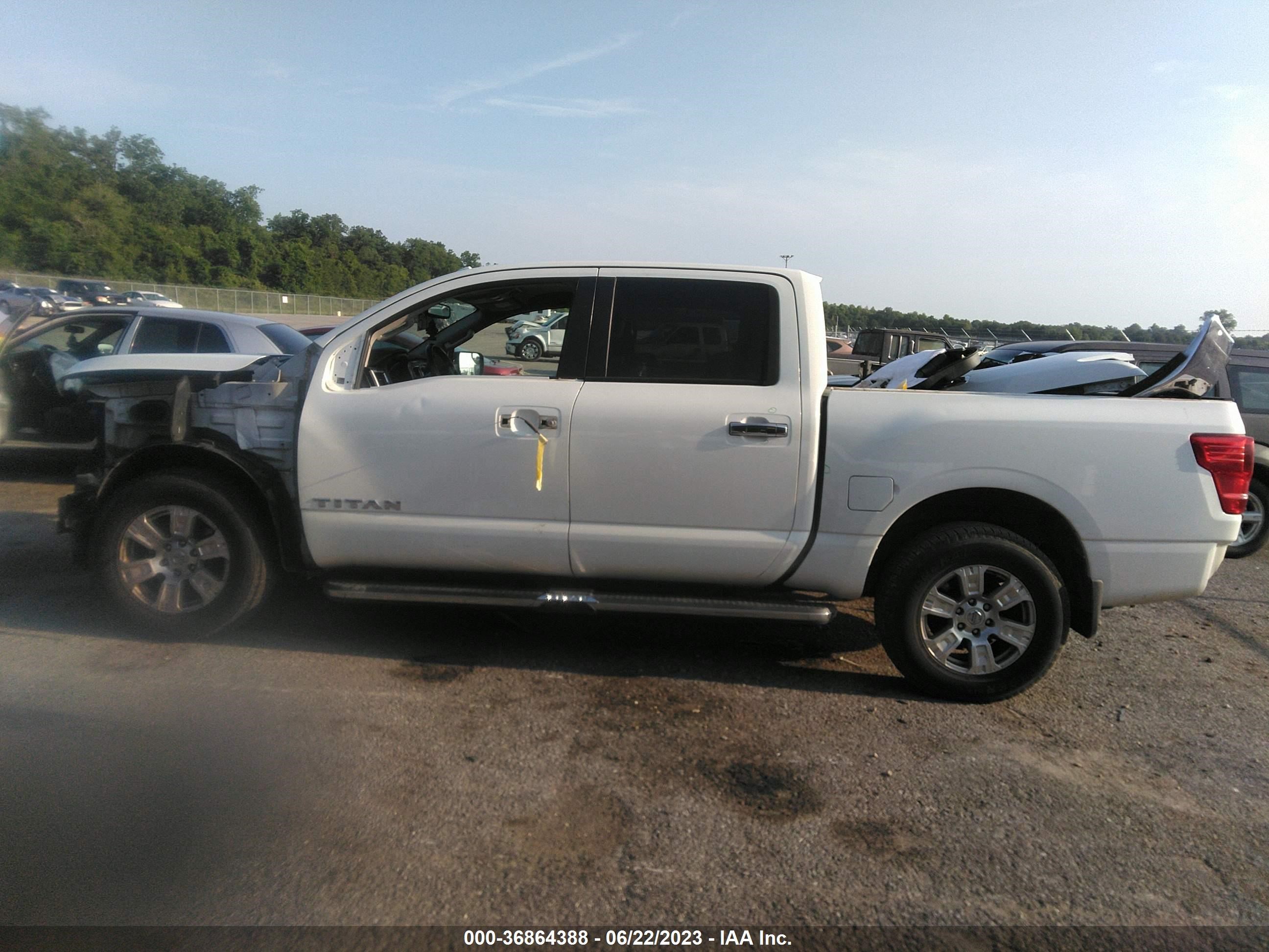 Photo 13 VIN: 1N6AA1E64HN534733 - NISSAN TITAN 