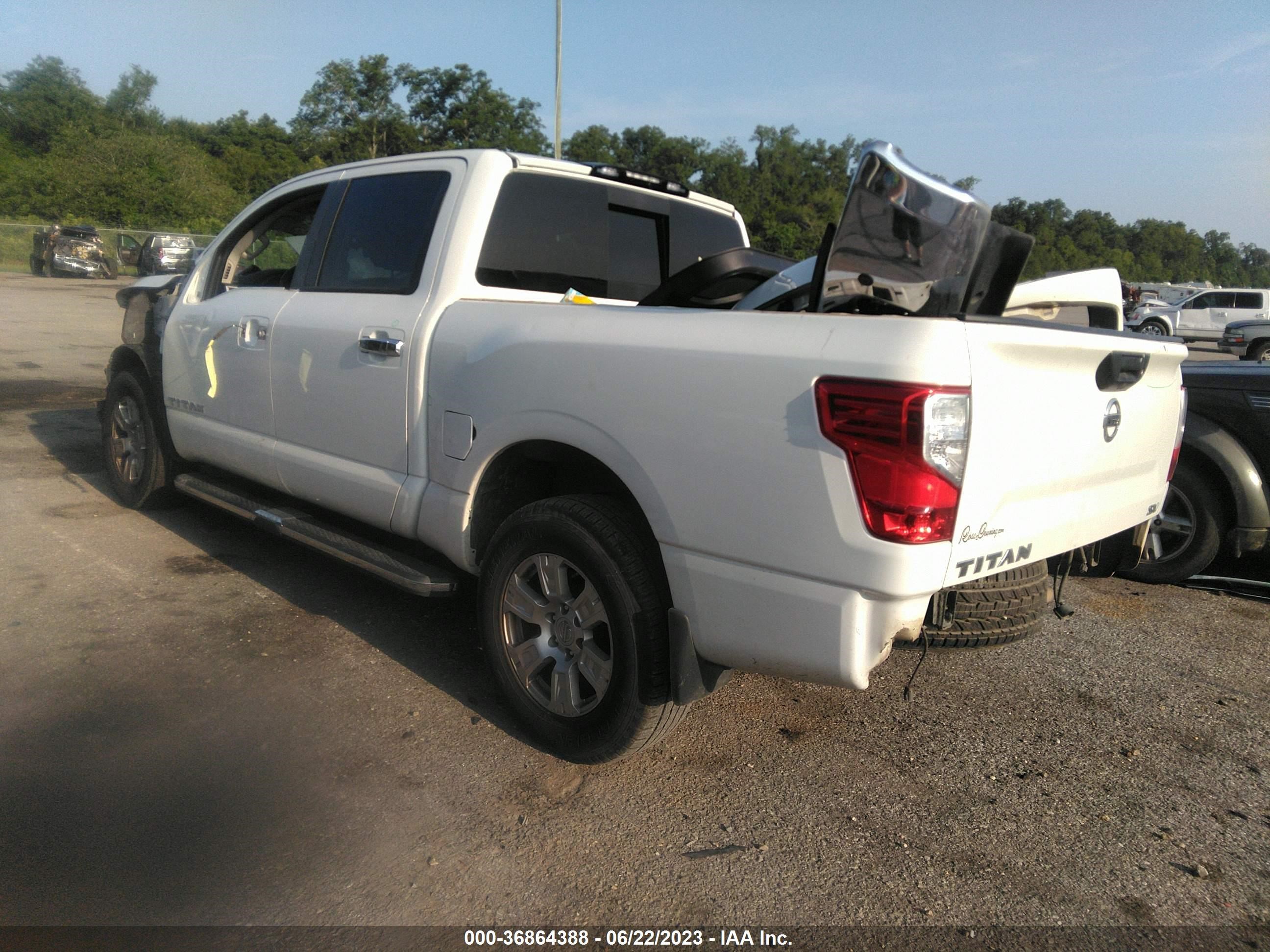 Photo 2 VIN: 1N6AA1E64HN534733 - NISSAN TITAN 