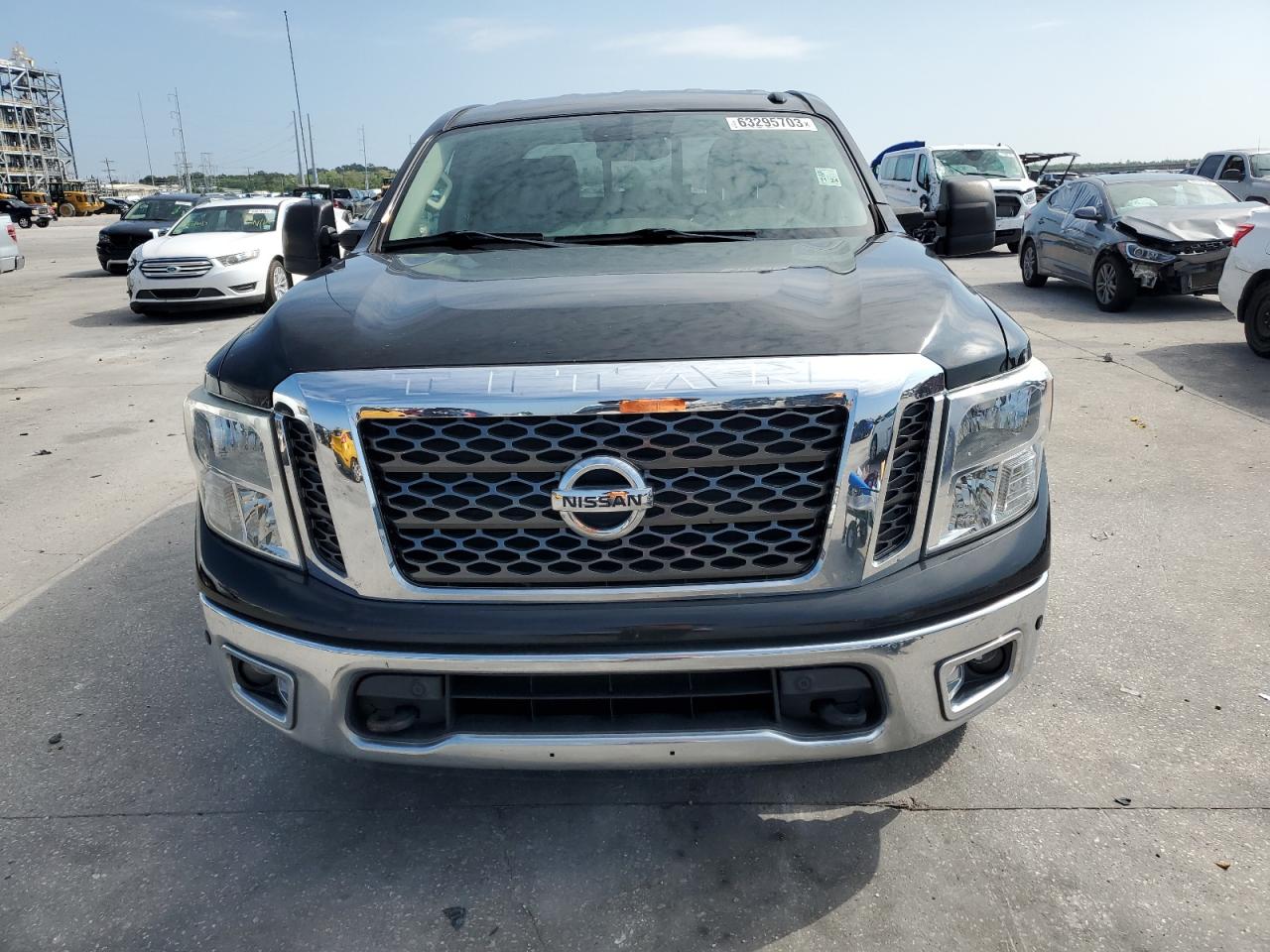 Photo 4 VIN: 1N6AA1E65HN501806 - NISSAN TITAN 