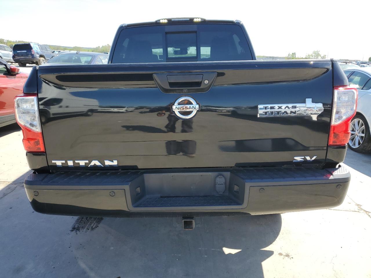 Photo 5 VIN: 1N6AA1E65HN570057 - NISSAN TITAN 