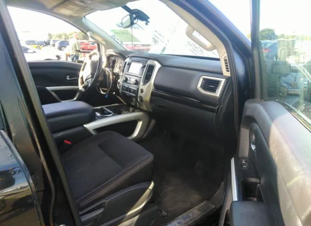 Photo 4 VIN: 1N6AA1E65JN503187 - NISSAN TITAN 