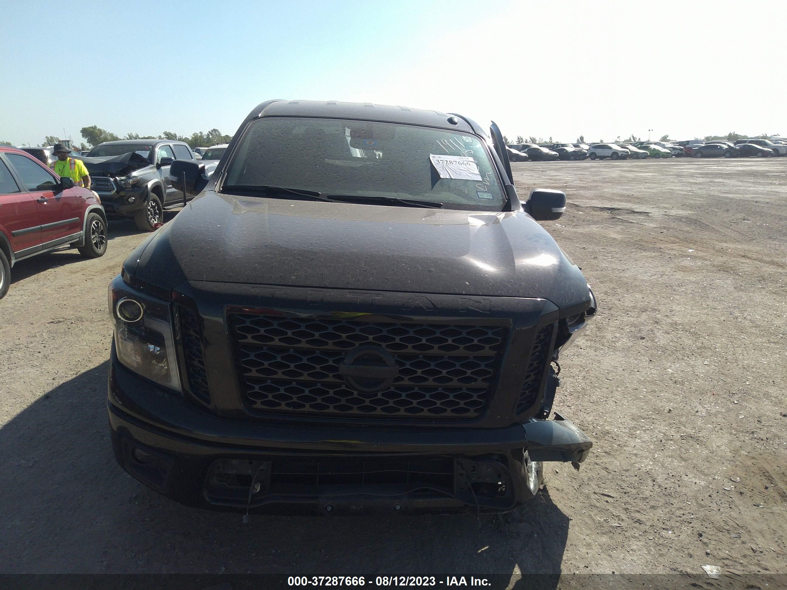 Photo 10 VIN: 1N6AA1E65KN529712 - NISSAN TITAN 