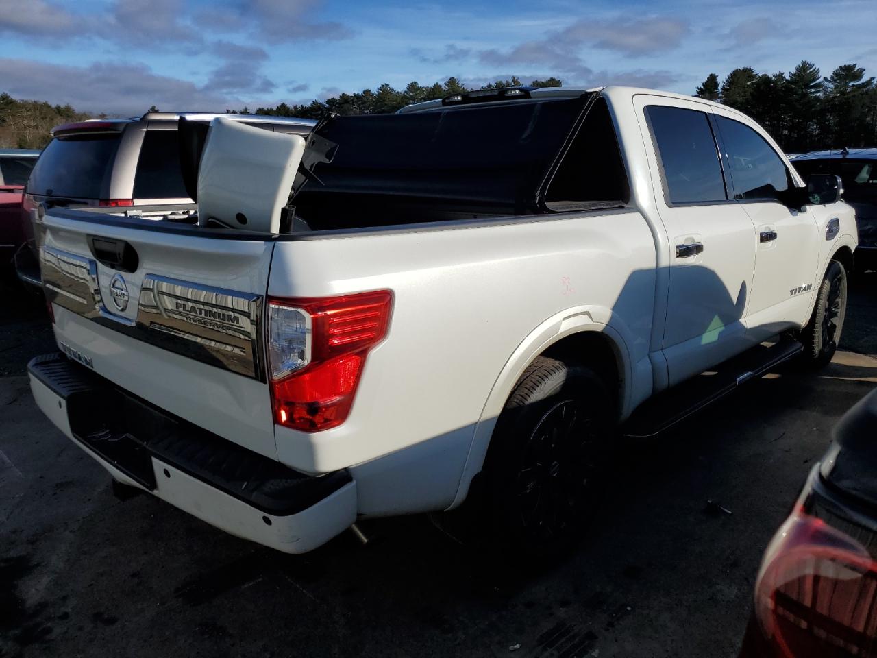 Photo 2 VIN: 1N6AA1E68HN506742 - NISSAN TITAN 