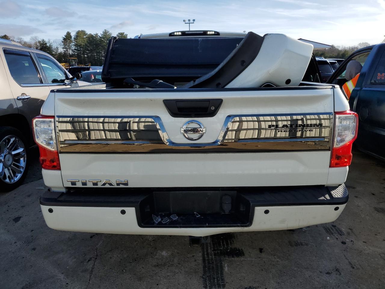 Photo 5 VIN: 1N6AA1E68HN506742 - NISSAN TITAN 