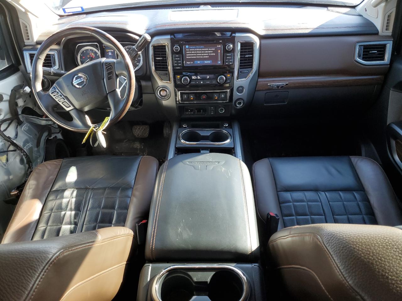 Photo 7 VIN: 1N6AA1E68HN506742 - NISSAN TITAN 