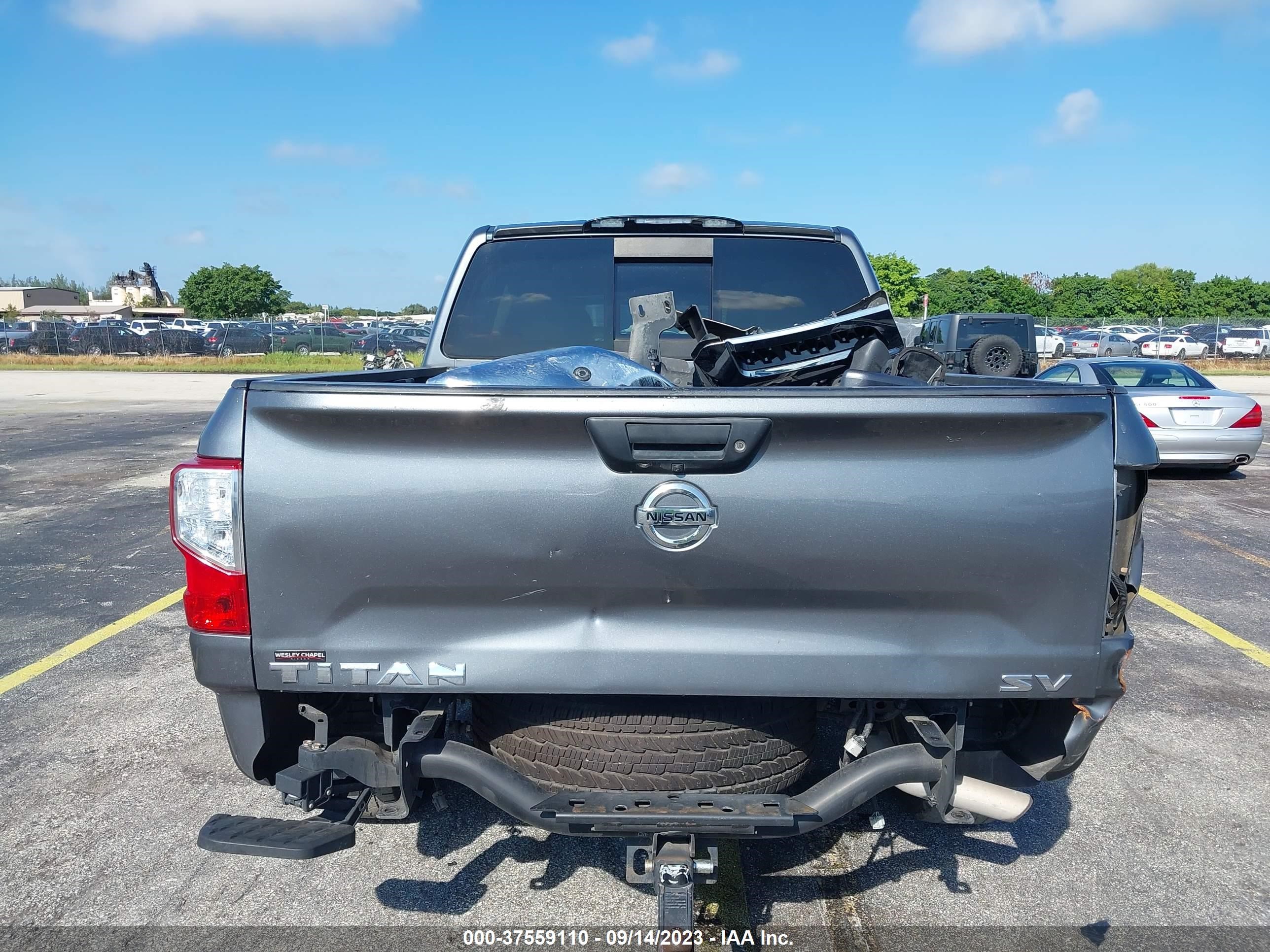 Photo 16 VIN: 1N6AA1E68JN533154 - NISSAN TITAN 