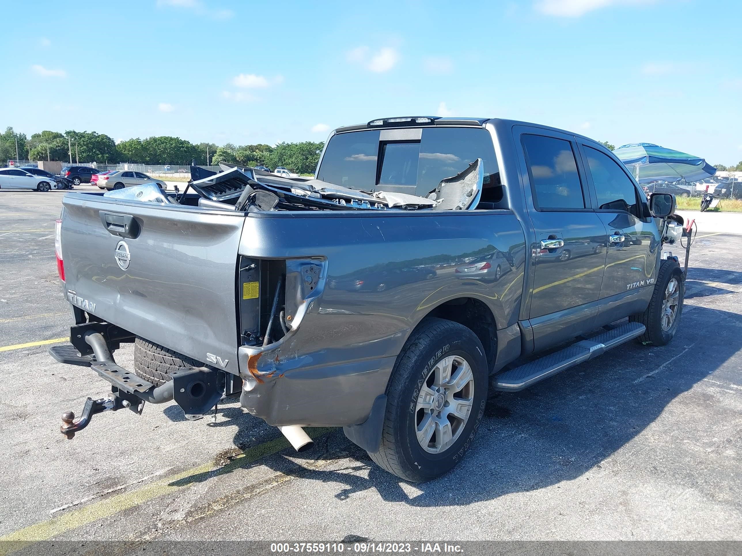 Photo 3 VIN: 1N6AA1E68JN533154 - NISSAN TITAN 