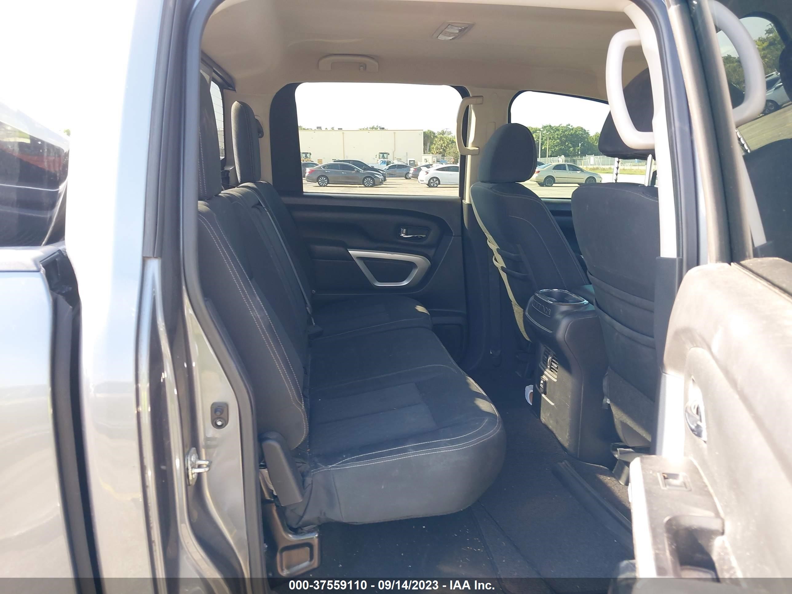 Photo 7 VIN: 1N6AA1E68JN533154 - NISSAN TITAN 