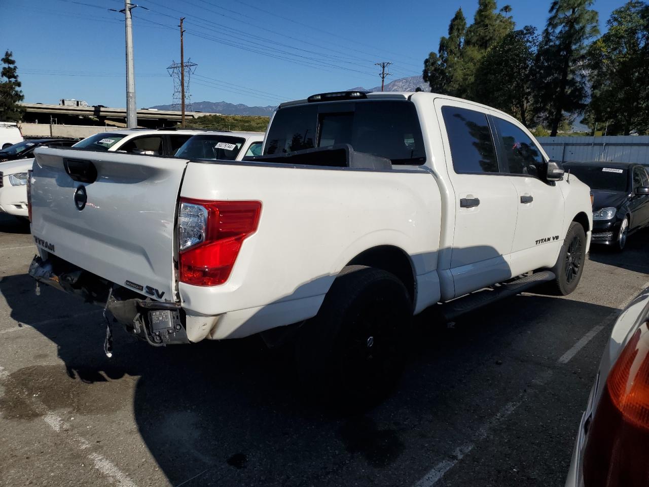 Photo 2 VIN: 1N6AA1E68JN533364 - NISSAN TITAN SV 