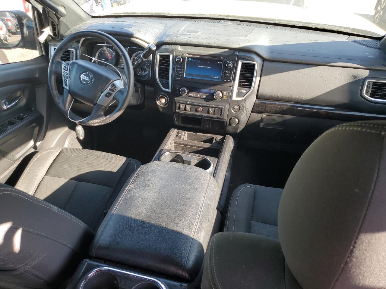 Photo 7 VIN: 1N6AA1E68JN533364 - NISSAN TITAN SV 