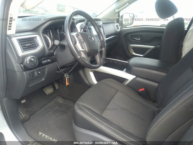 Photo 4 VIN: 1N6AA1E68KN506117 - NISSAN TITAN 