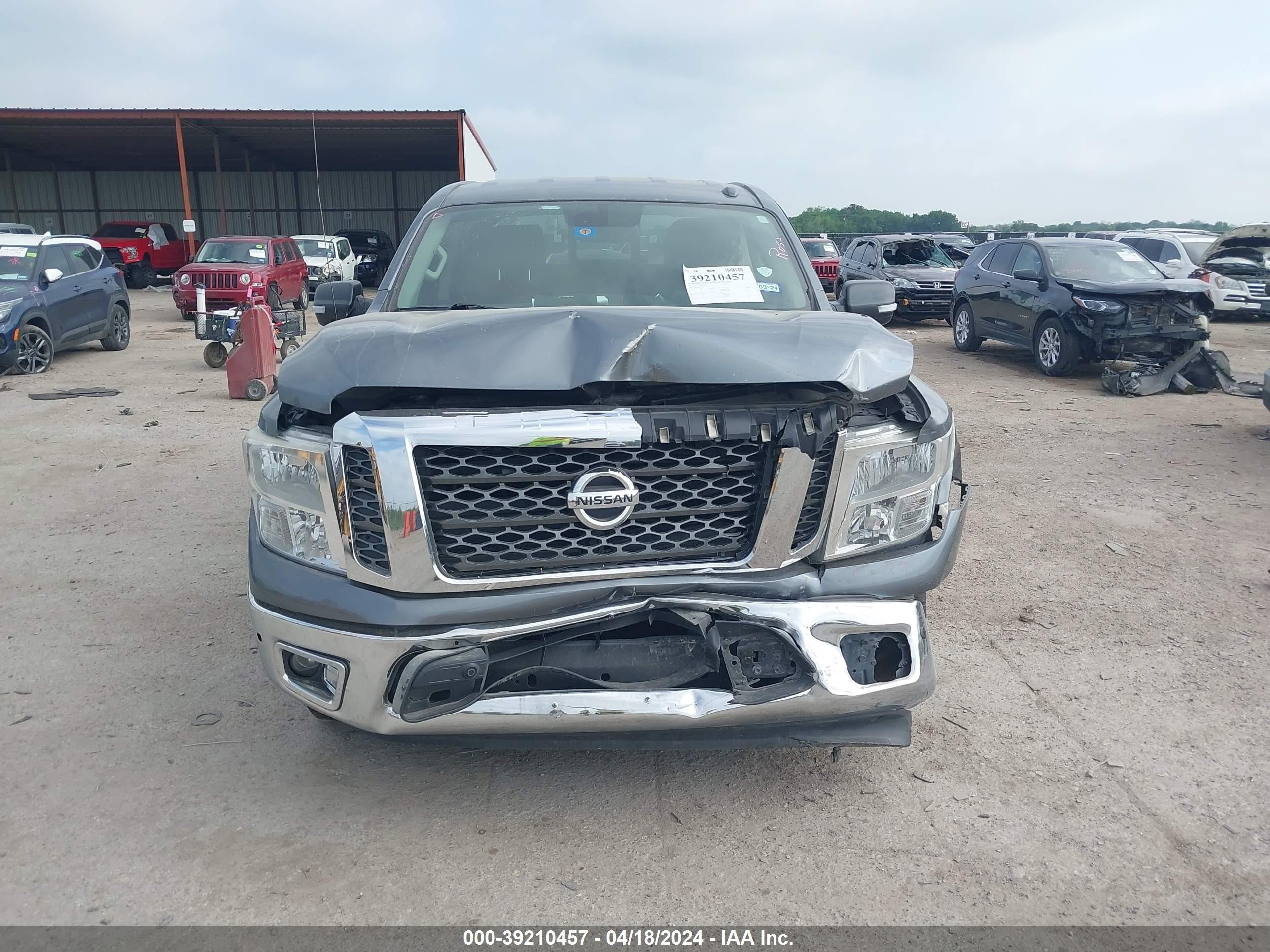 Photo 10 VIN: 1N6AA1E69HN533349 - NISSAN TITAN 