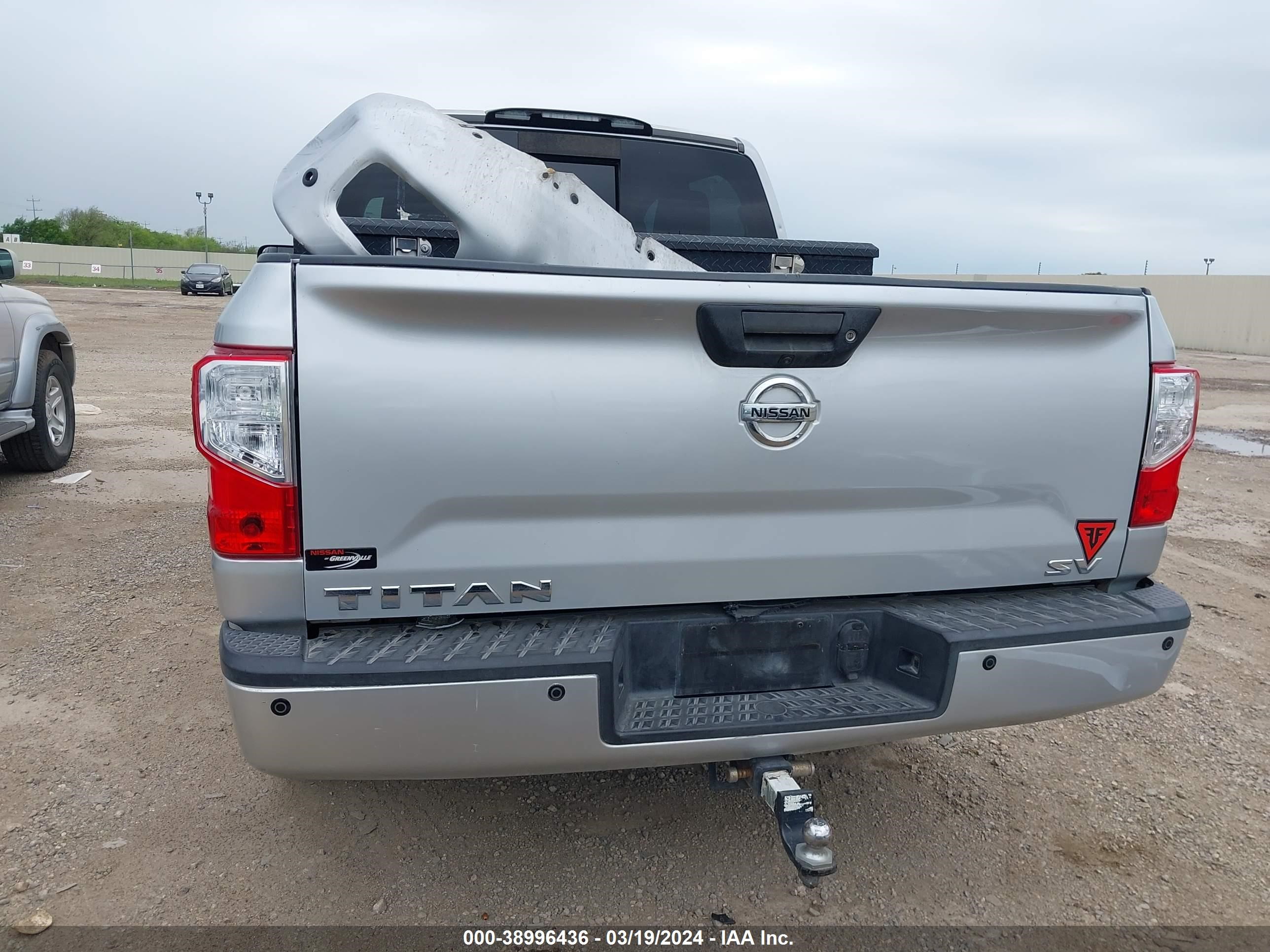 Photo 16 VIN: 1N6AA1E69JN509560 - NISSAN TITAN 