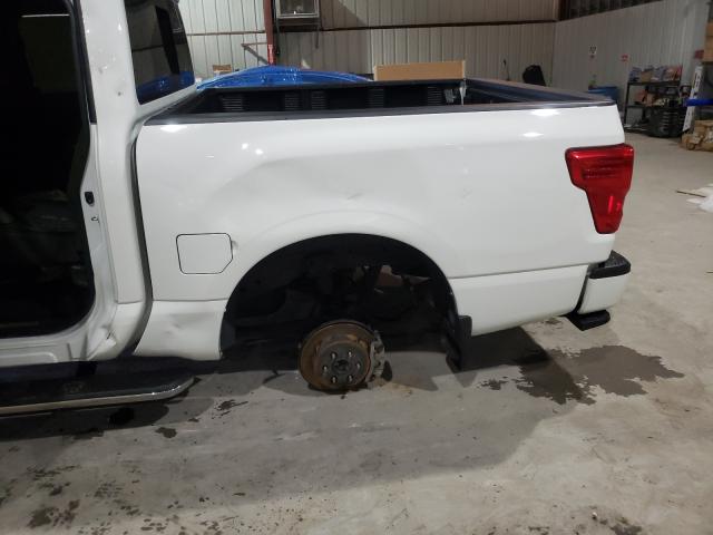 Photo 8 VIN: 1N6AA1E6XKN508306 - NISSAN TITAN PLAT 