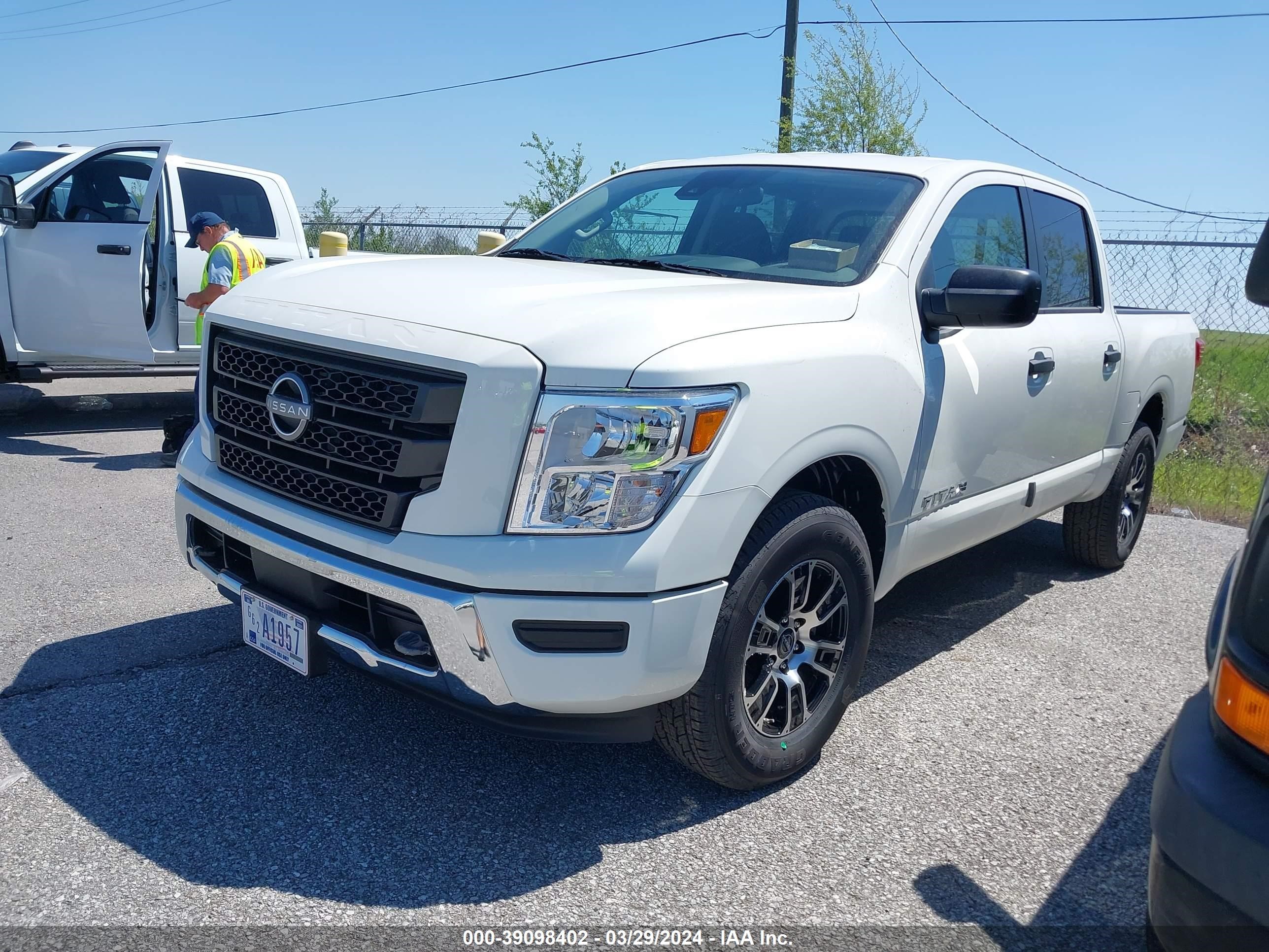 Photo 1 VIN: 1N6AA1EC0RN110313 - NISSAN TITAN 