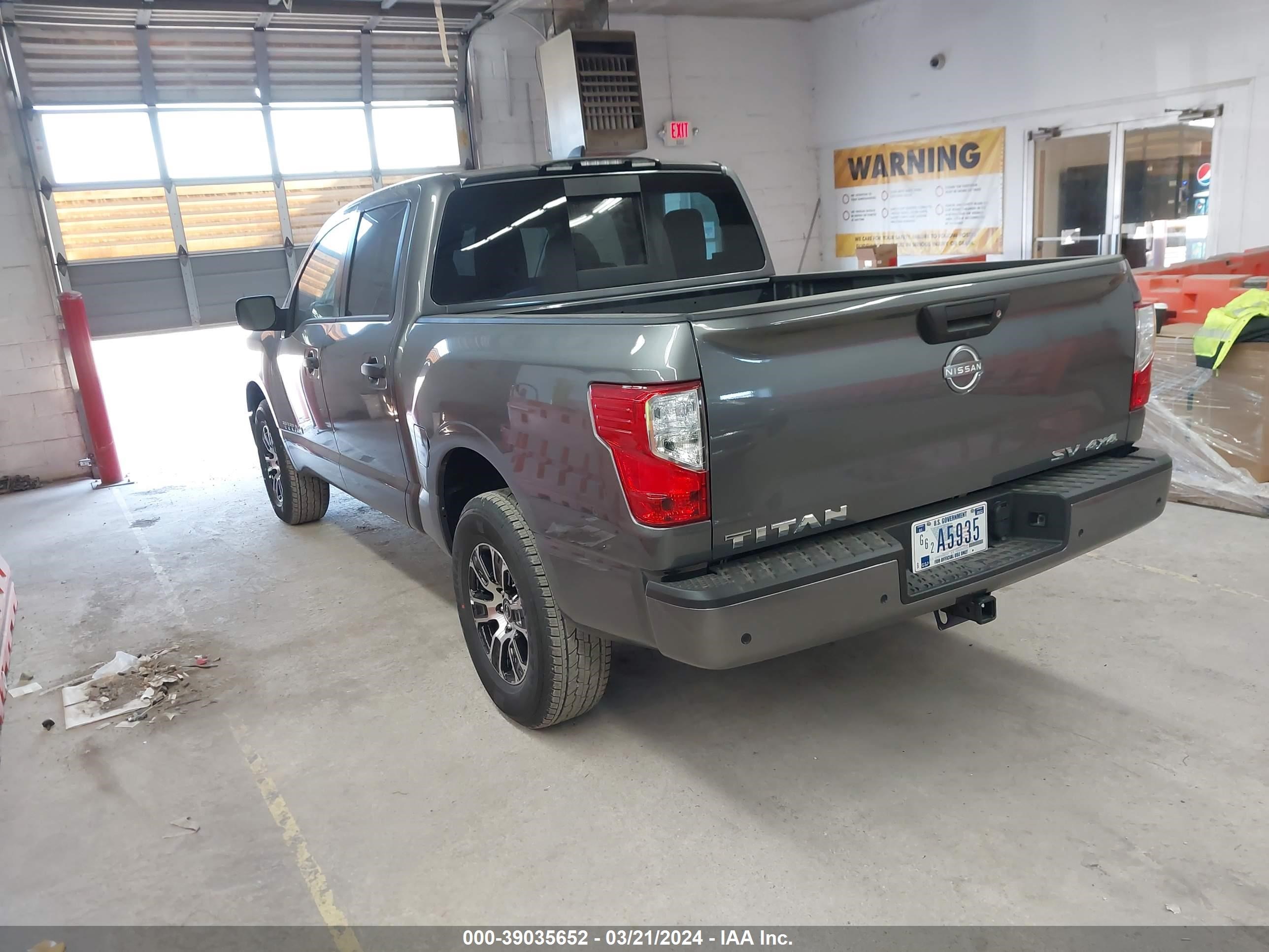 Photo 2 VIN: 1N6AA1EC4RN109973 - NISSAN TITAN 