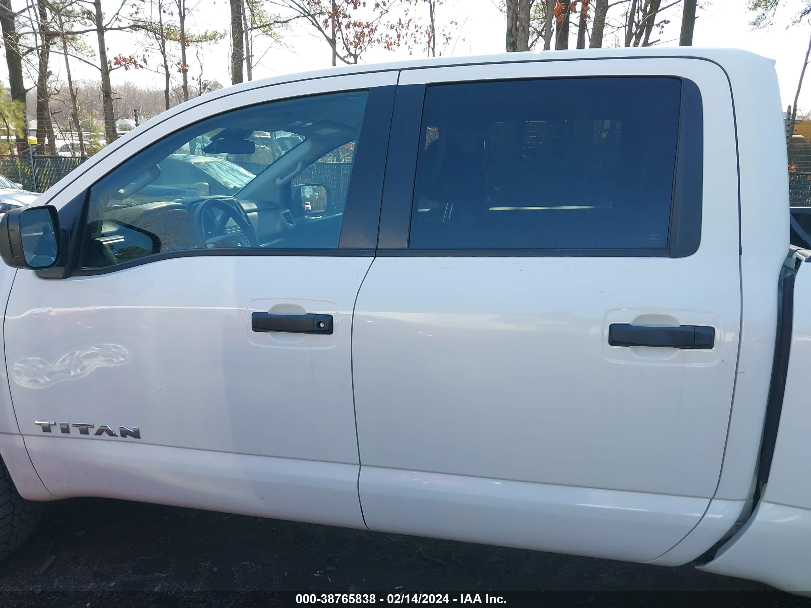 Photo 14 VIN: 1N6AA1EC9NN104102 - NISSAN TITAN 