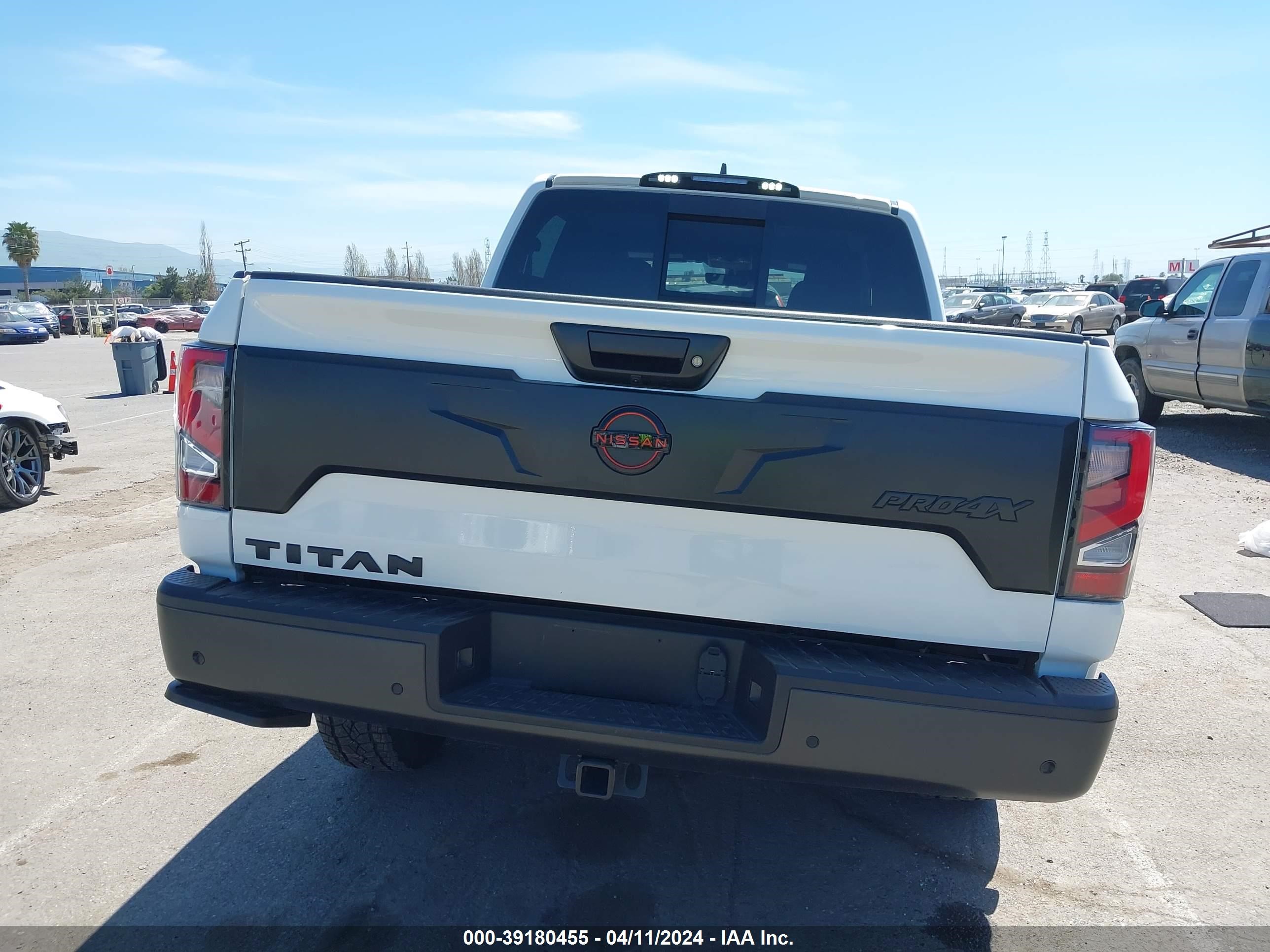 Photo 15 VIN: 1N6AA1ED7PN104630 - NISSAN TITAN 