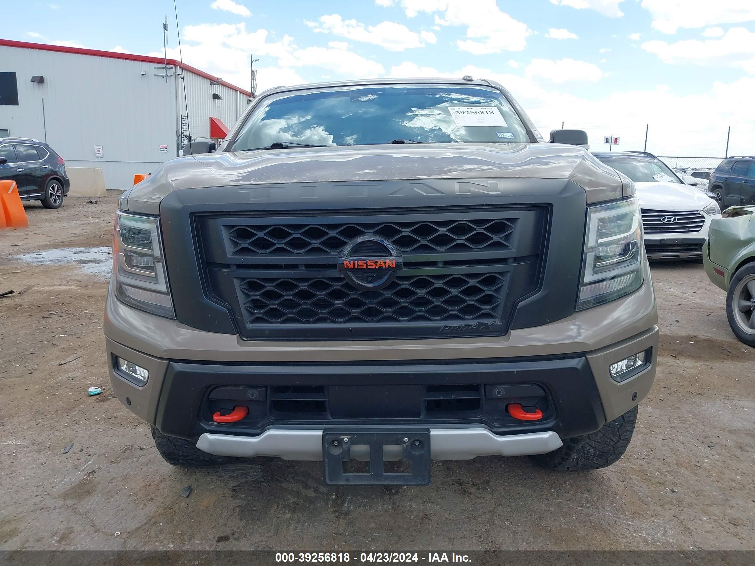 Photo 11 VIN: 1N6AA1ED9LN511326 - NISSAN TITAN 